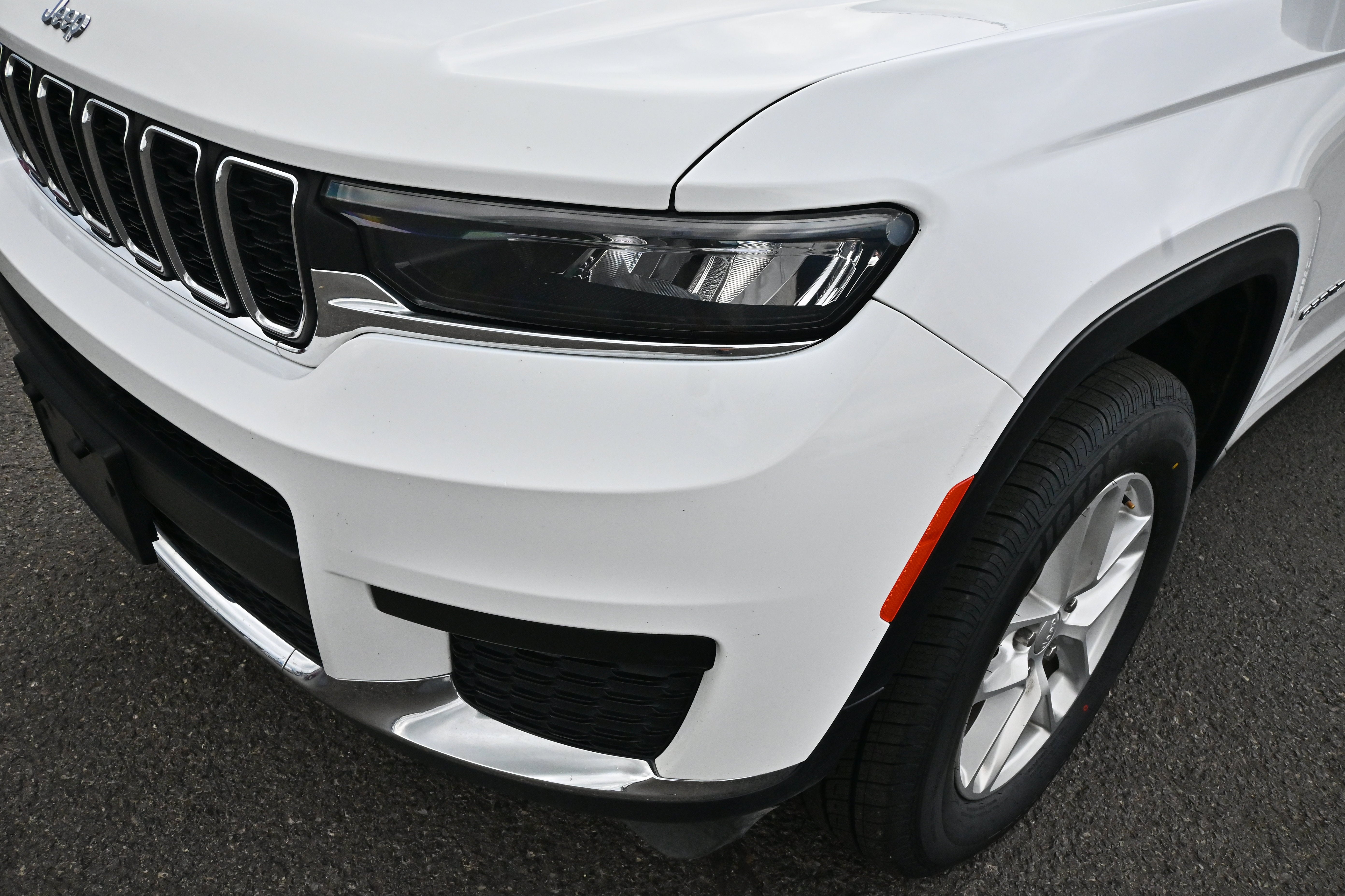 2024 Jeep Grand Cherokee L Laredo