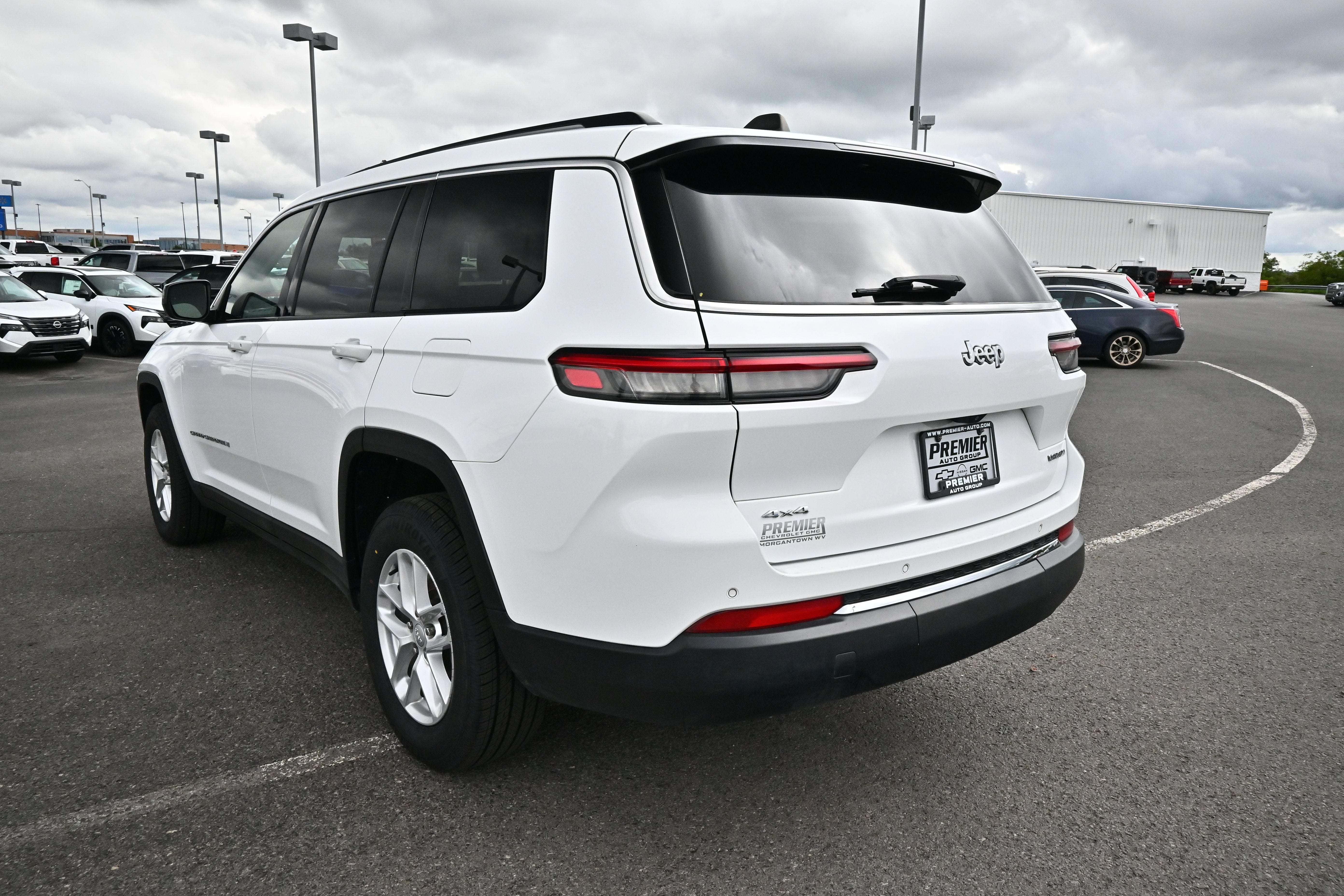 2024 Jeep Grand Cherokee L Laredo
