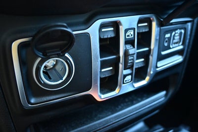 2025 Jeep Gladiator Nighthawk