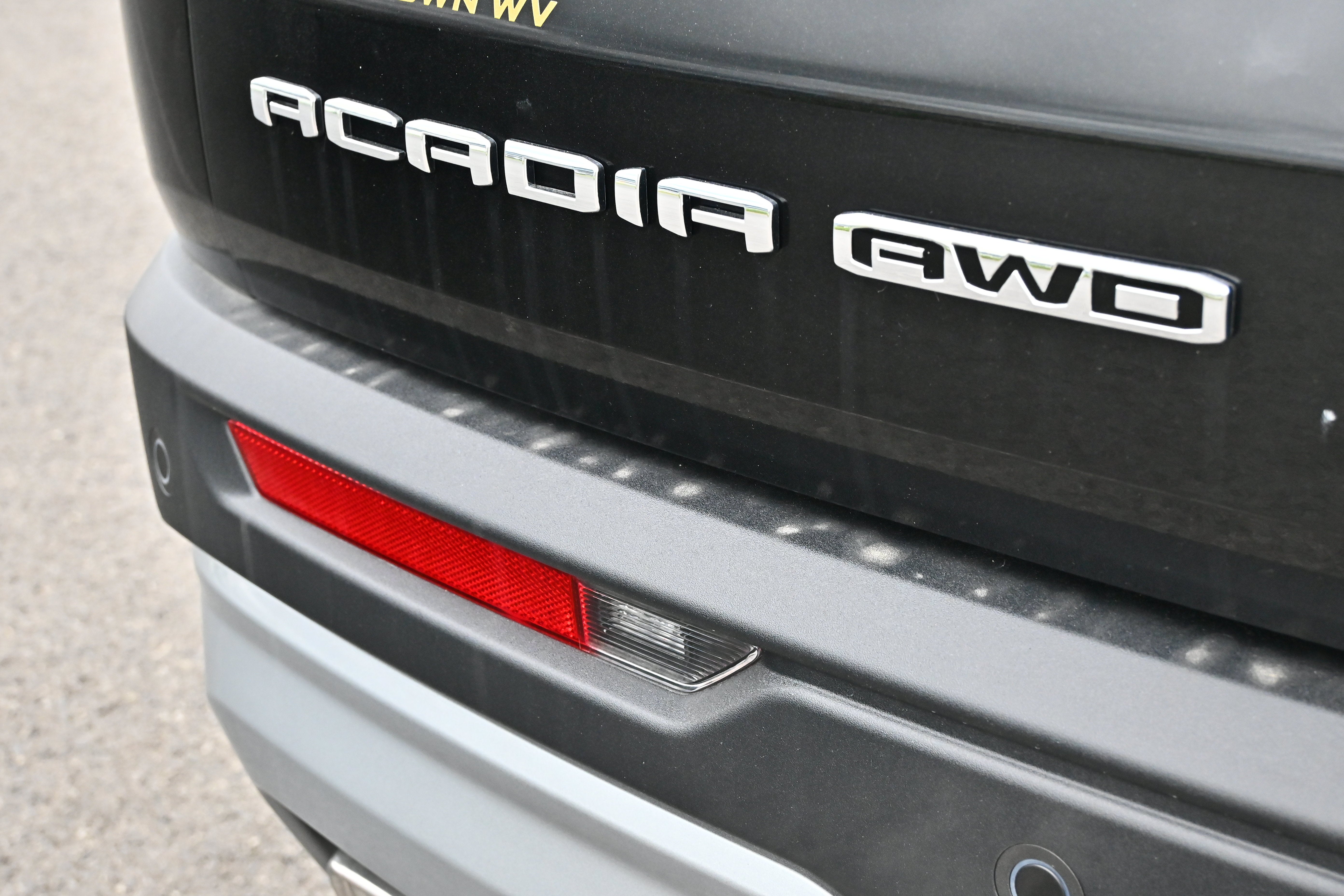 2027 GMC Acadia Elevation