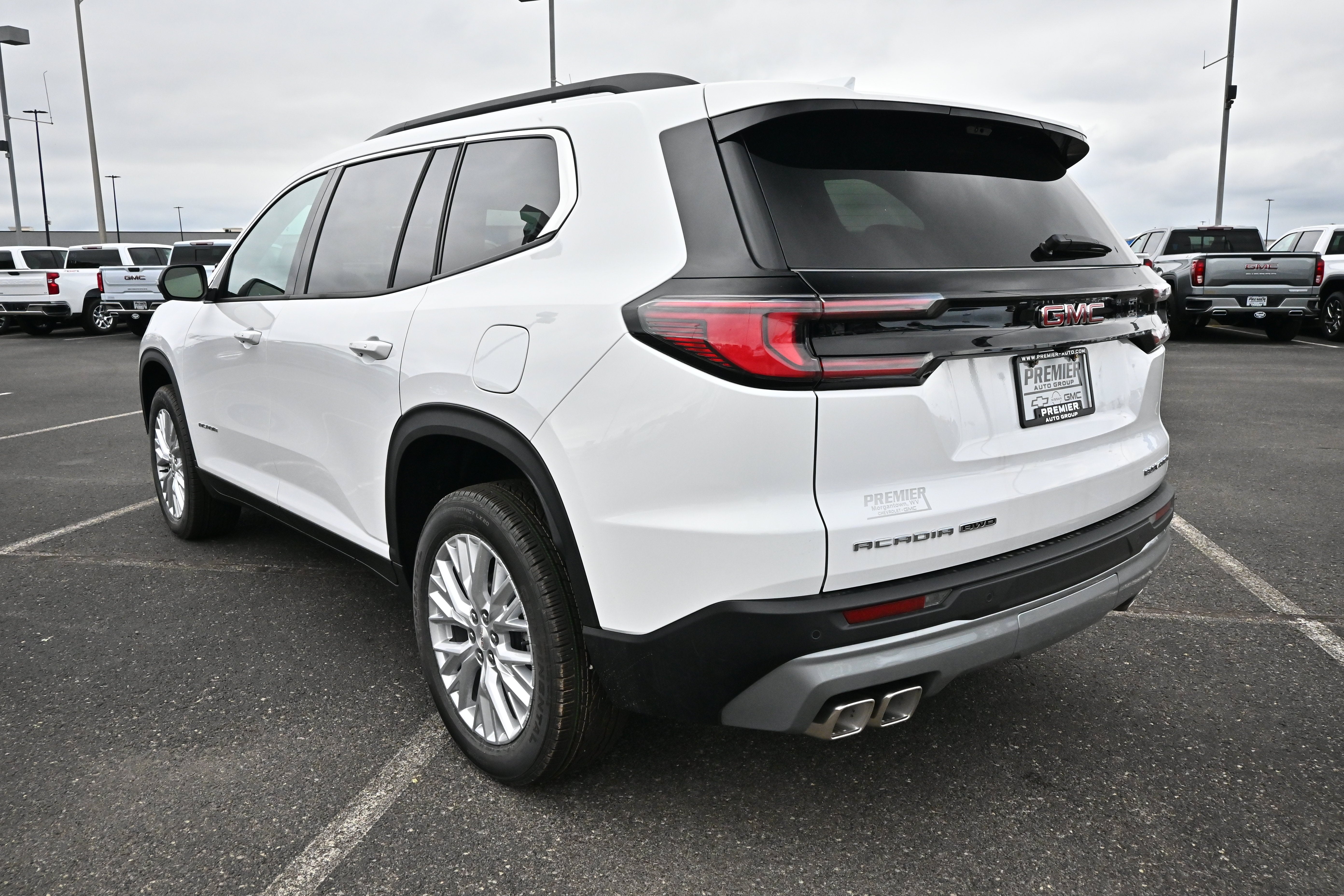 2027 GMC Acadia Elevation