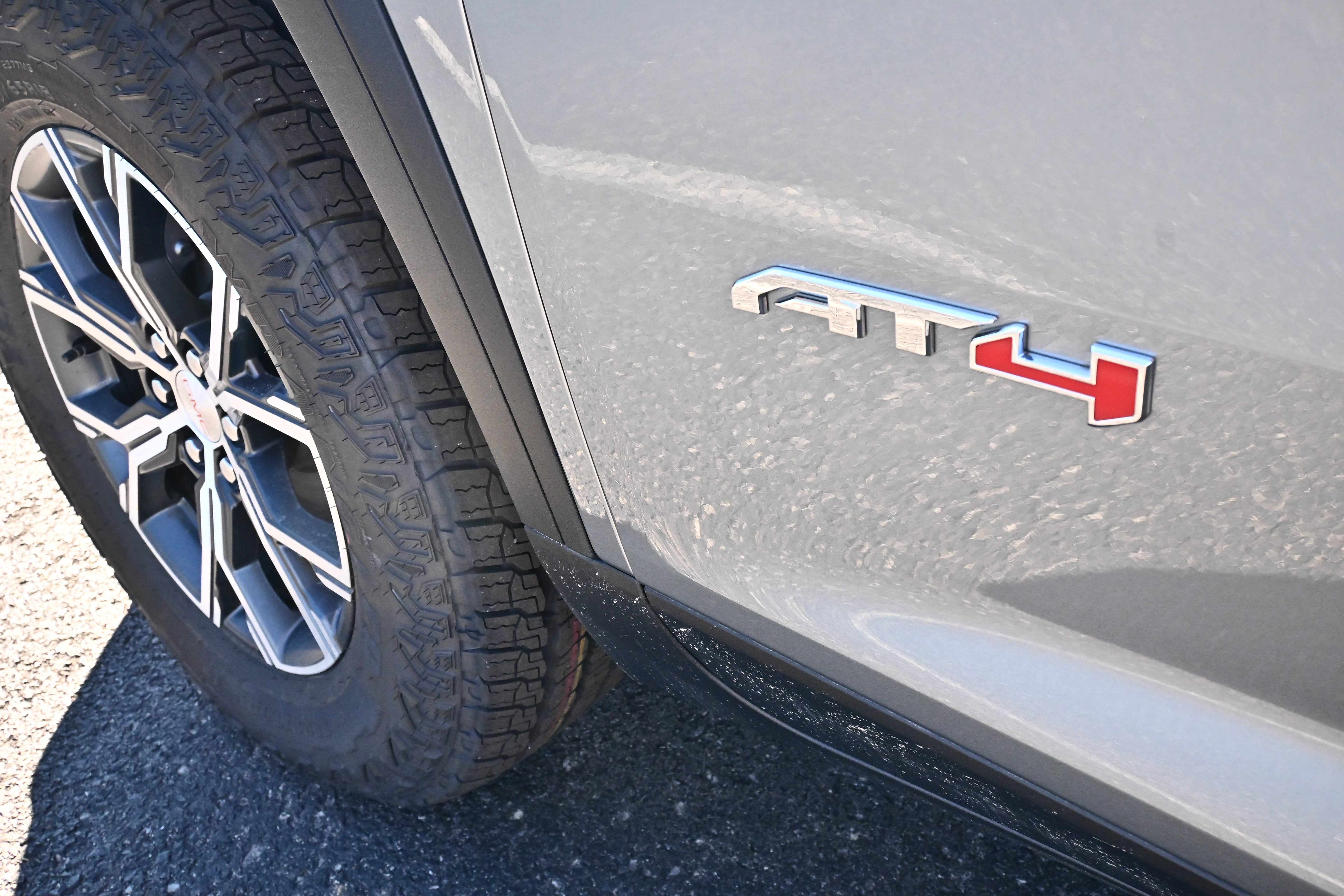 2027 GMC Acadia AT4