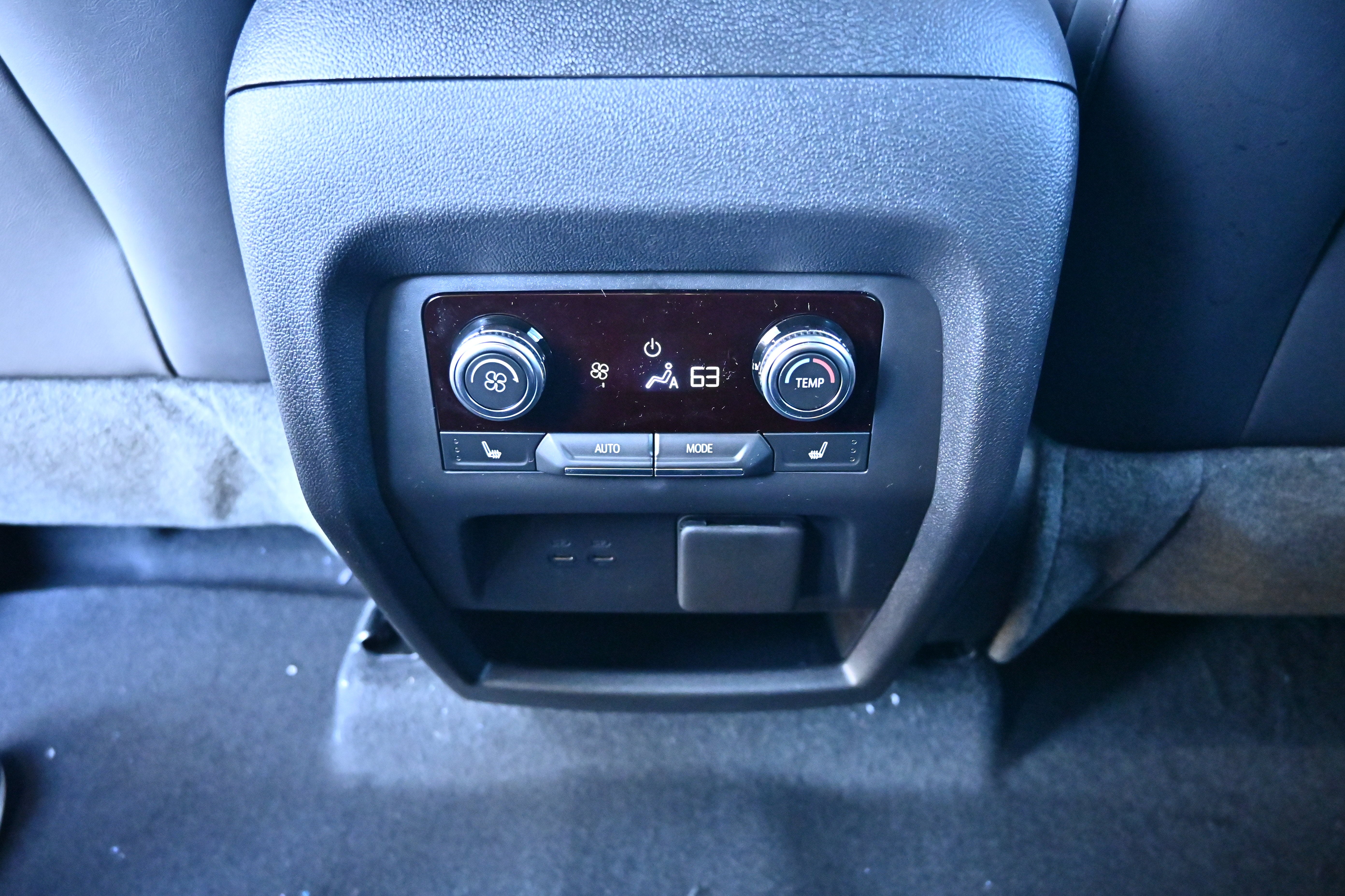 2027 GMC Acadia AT4