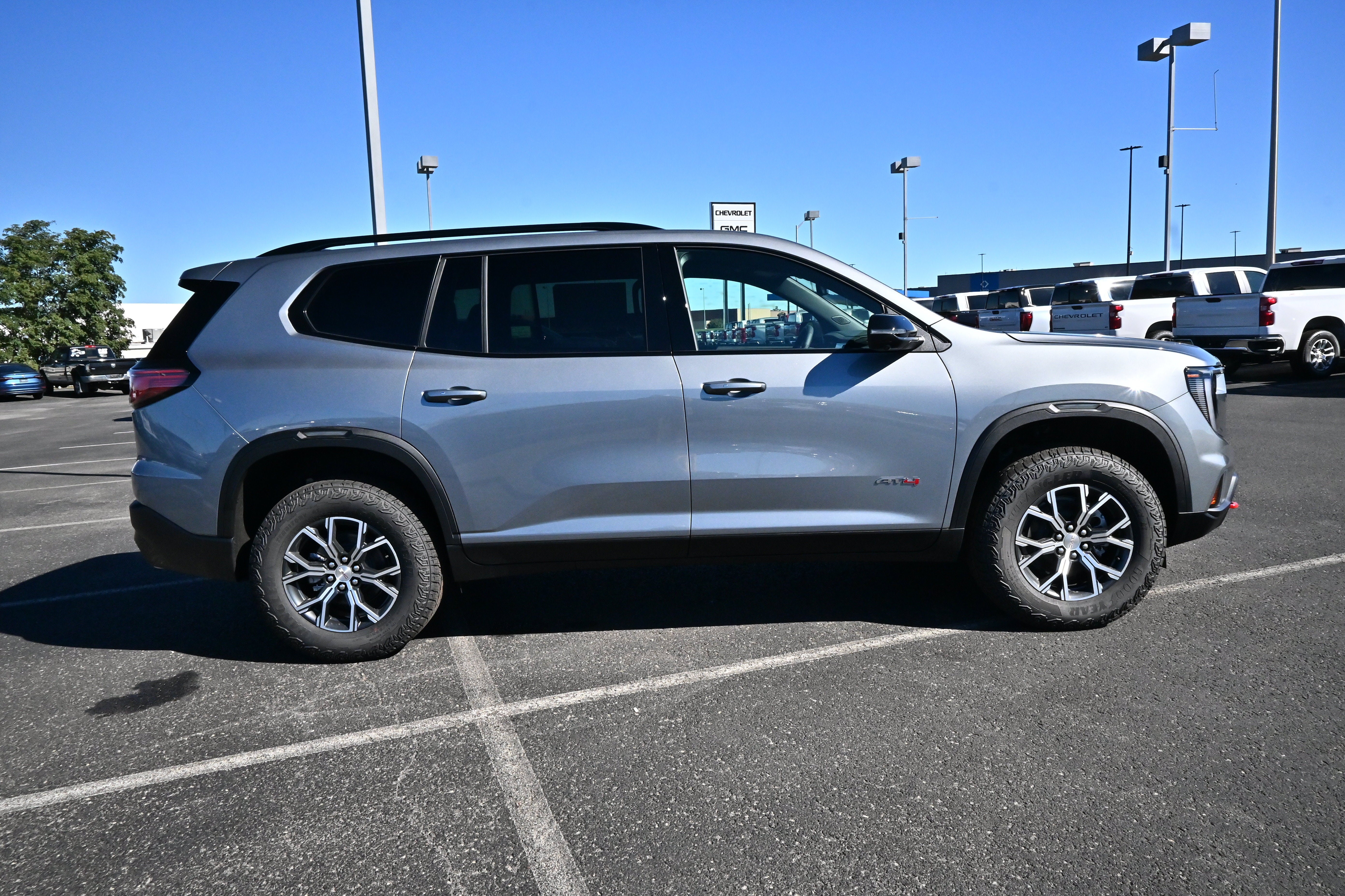 2027 GMC Acadia AT4