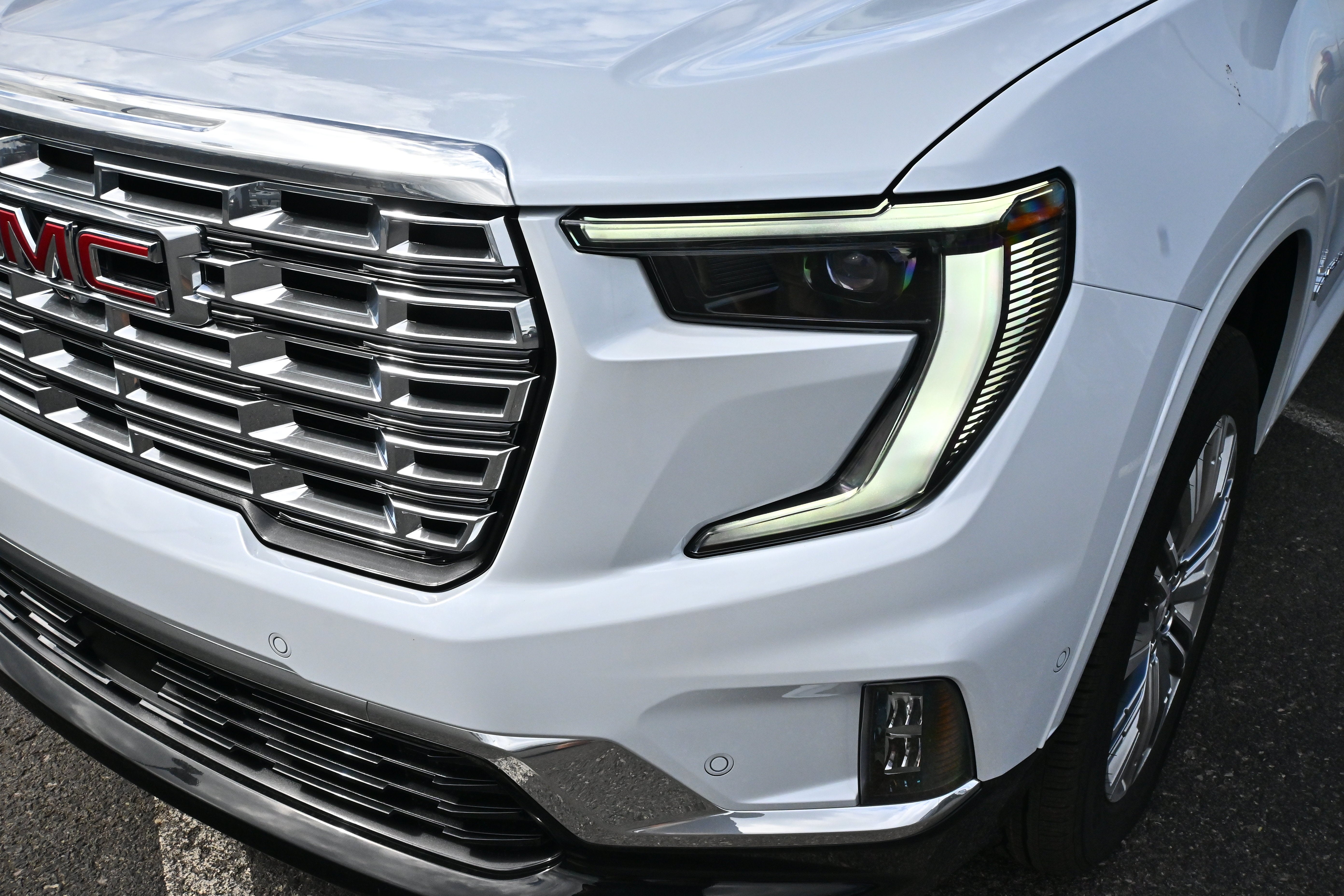 2027 GMC Acadia Denali