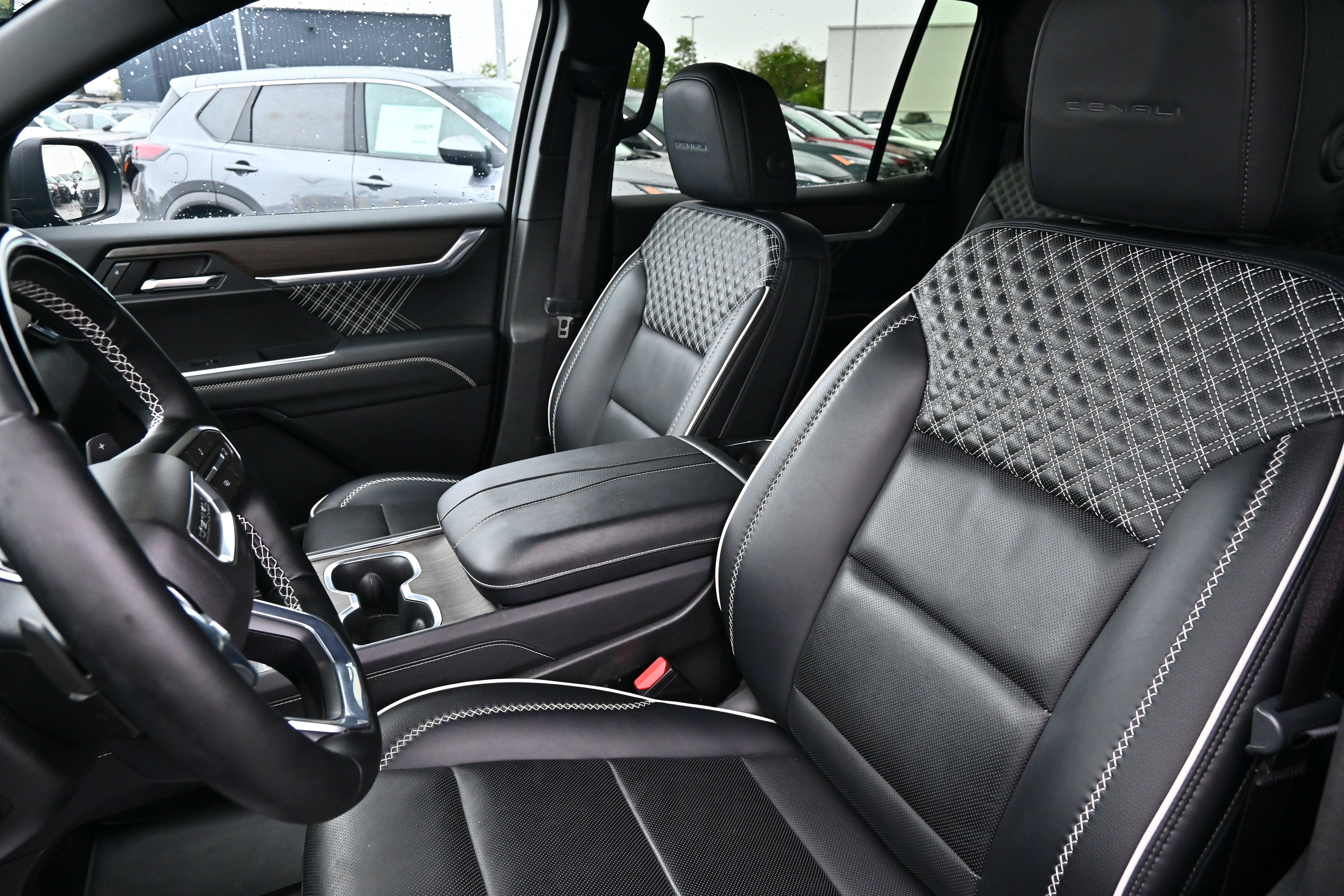 2025 GMC Acadia Denali
