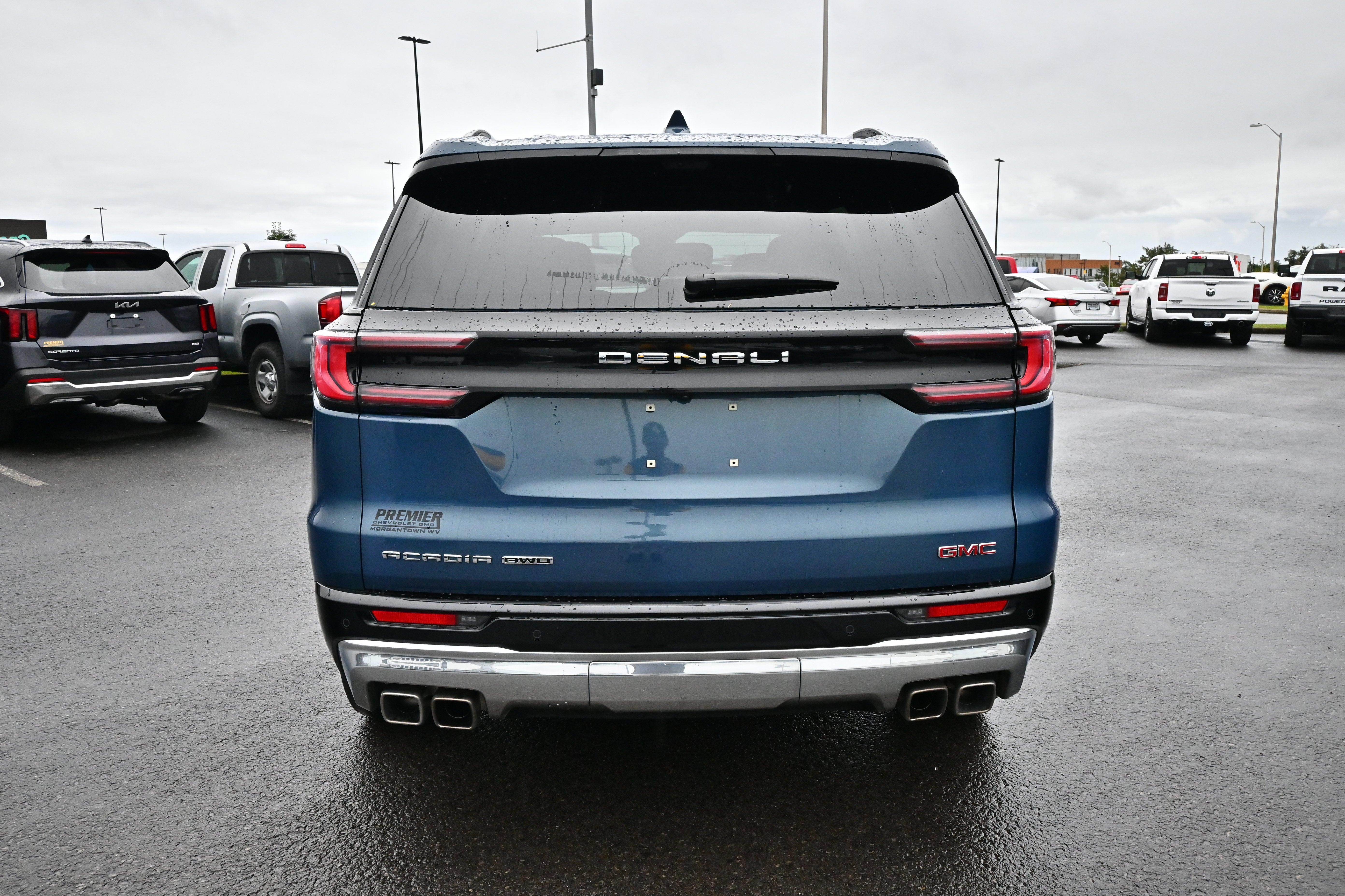 2025 GMC Acadia Denali