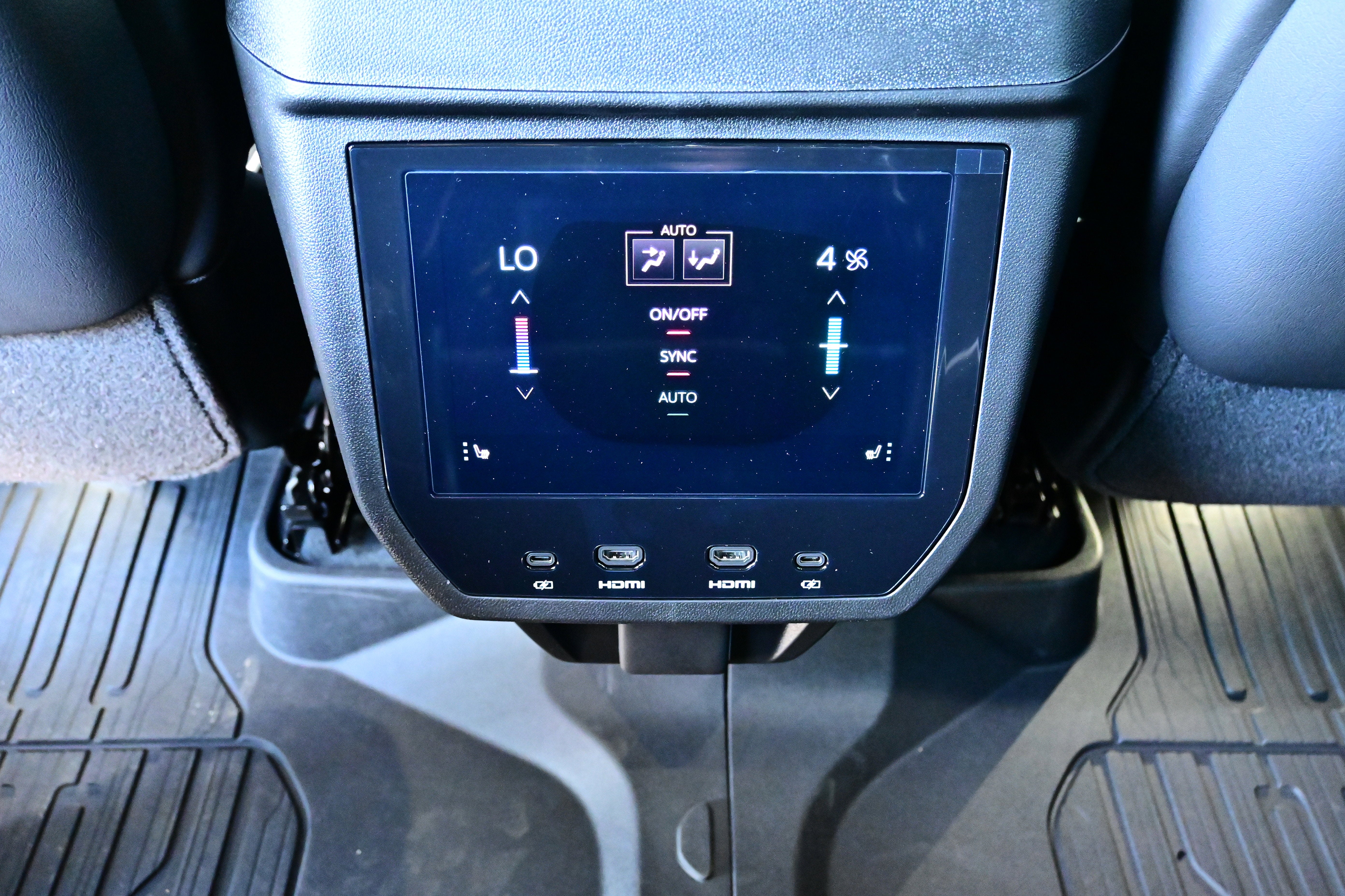 2026 GMC Yukon AT4 Ultimate - Photo 20