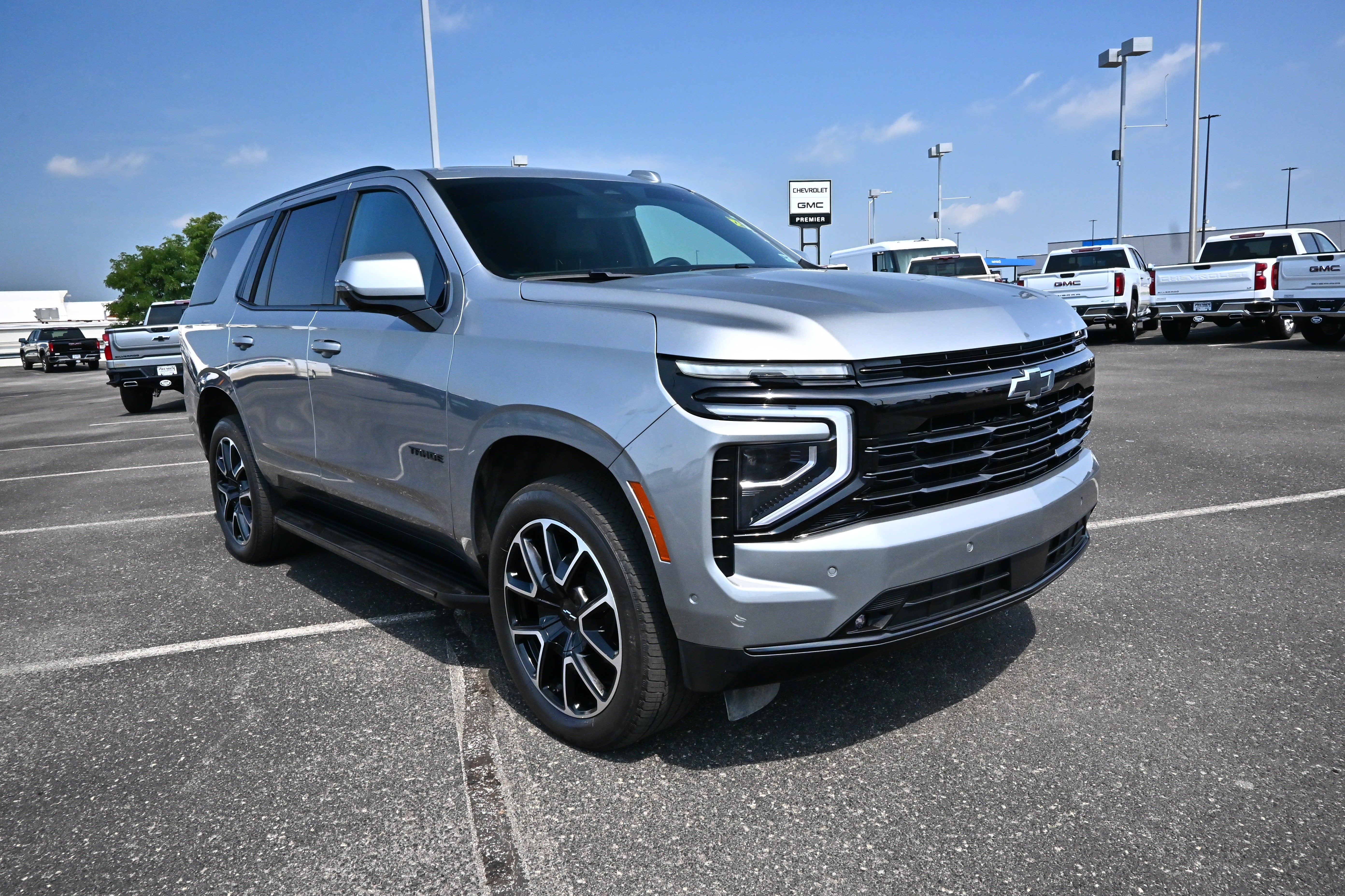 2025 Chevrolet Tahoe RST