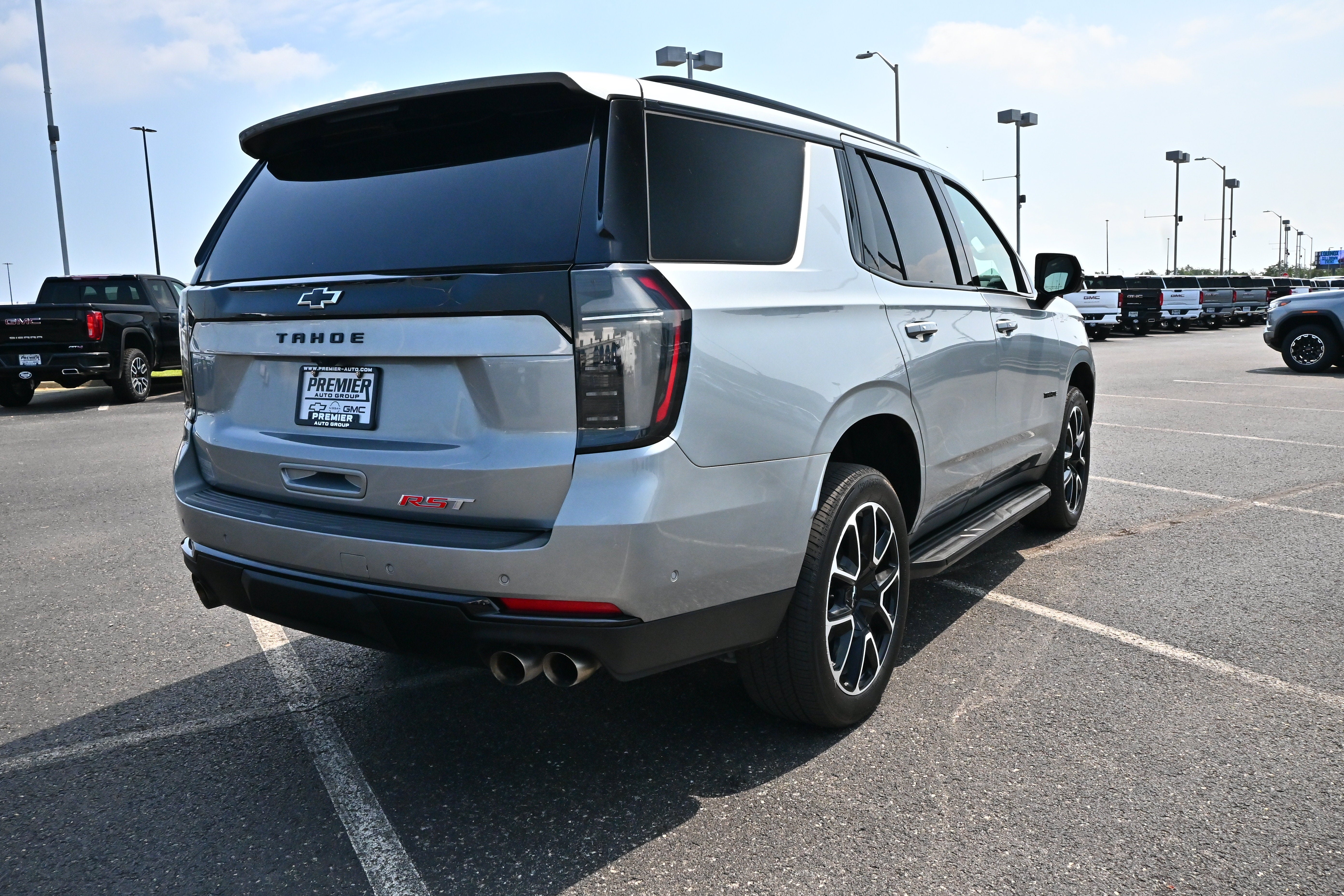 2025 Chevrolet Tahoe RST