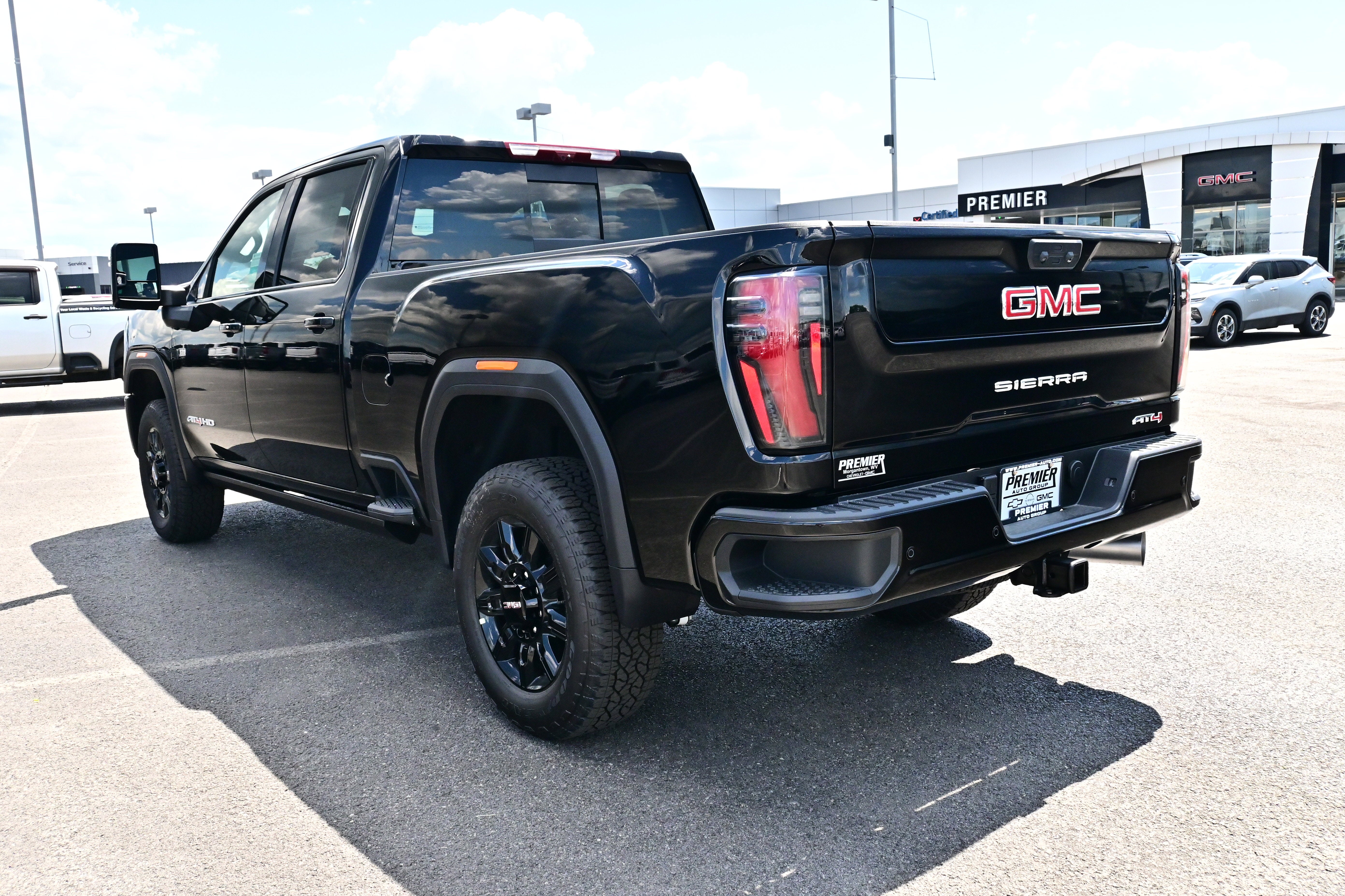 2026 GMC Sierra 2500HD AT4 - Photo 8