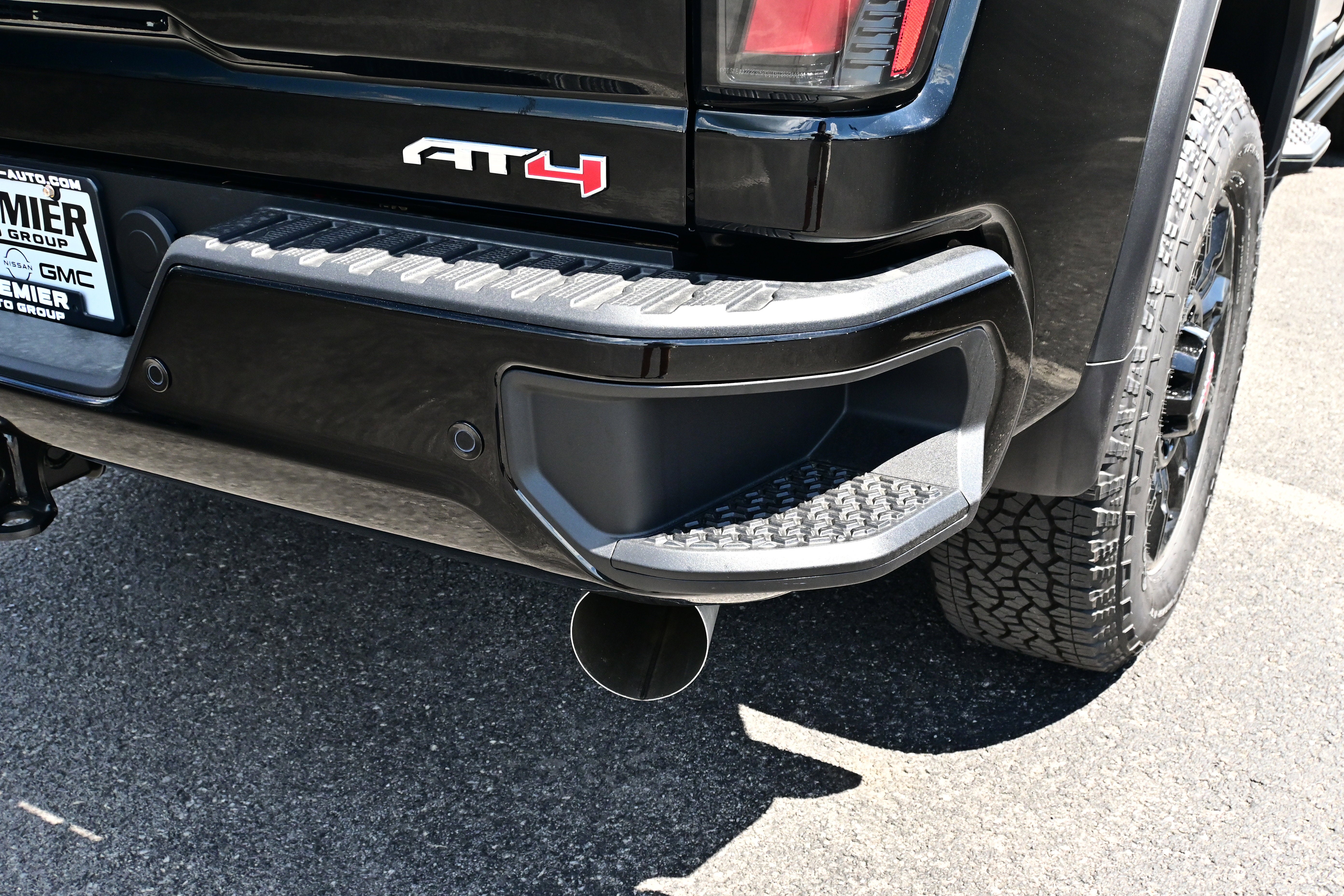 2026 GMC Sierra 2500HD AT4 - Photo 9