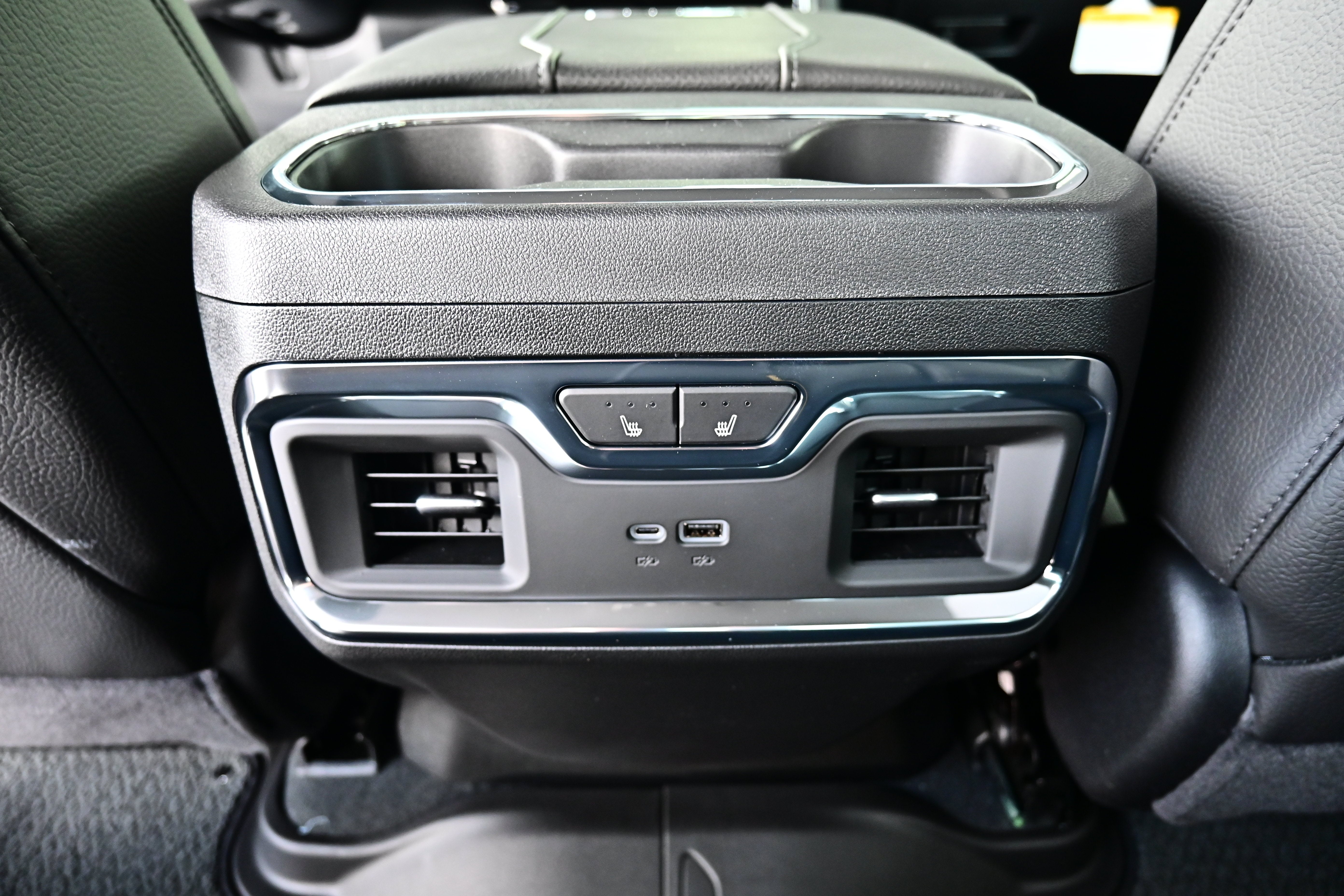 2026 GMC Sierra 2500HD Denali - Photo 17