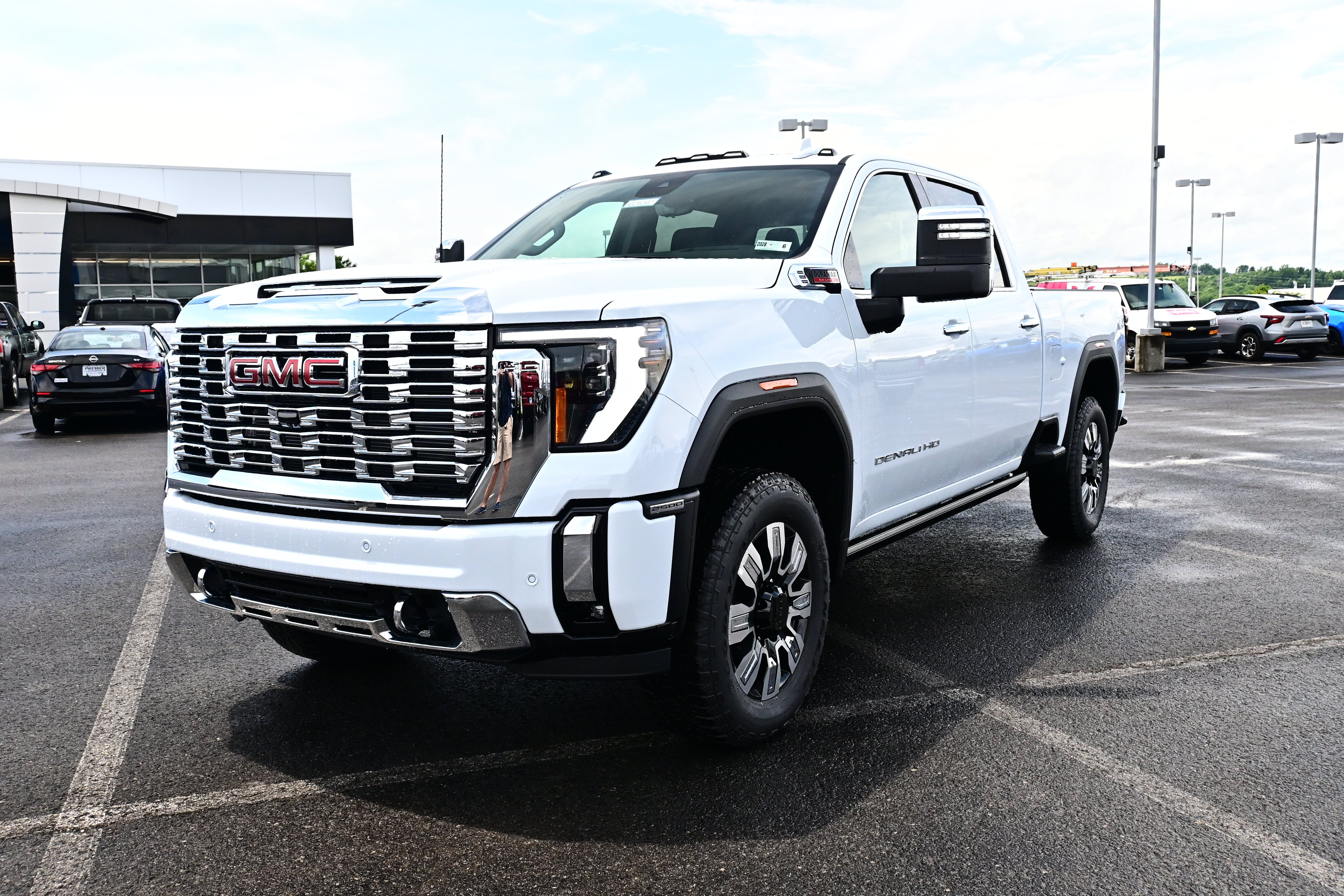 2026 GMC Sierra 2500HD Denali - Photo 4