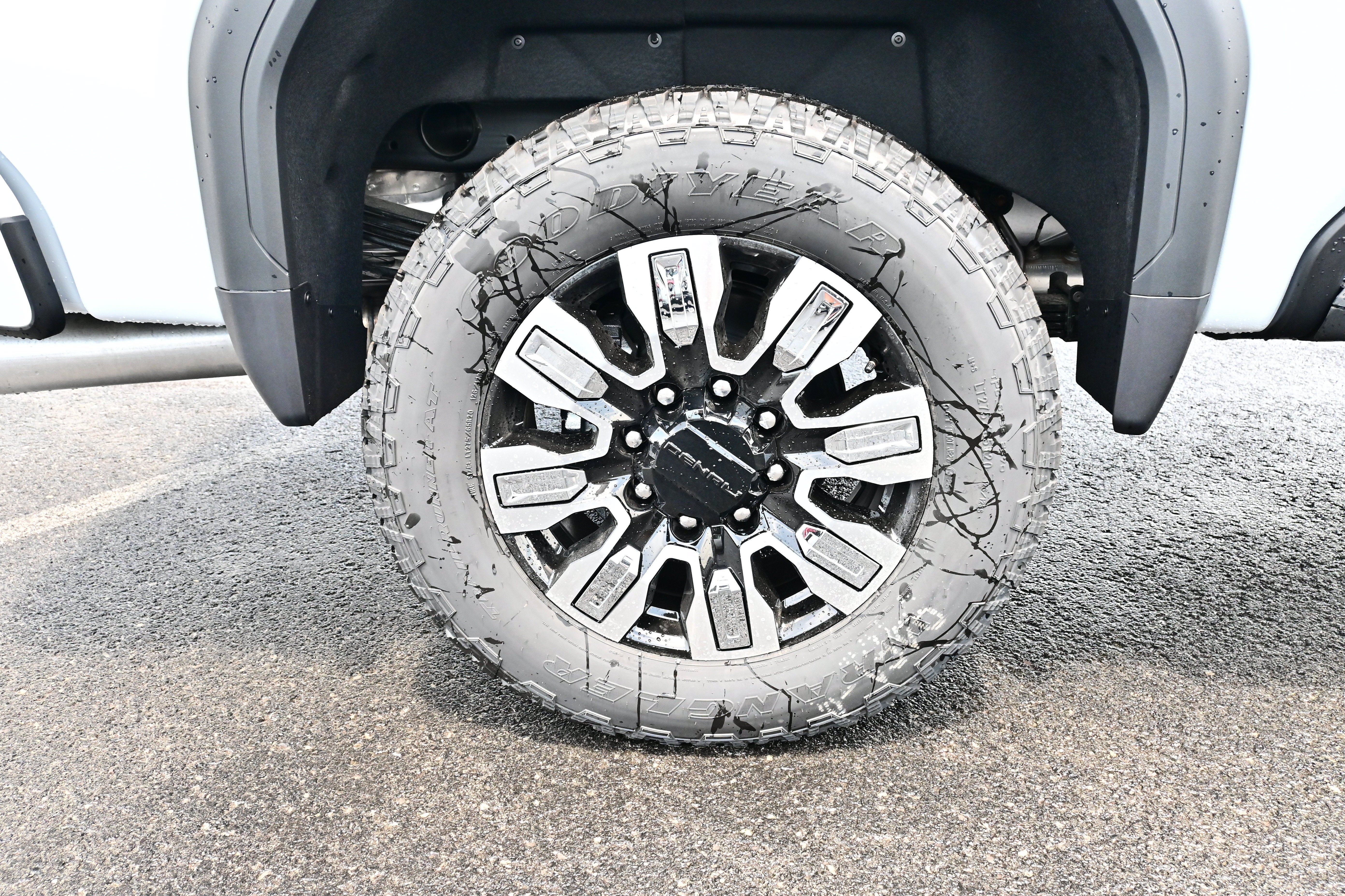 2026 GMC Sierra 2500HD Denali - Photo 9