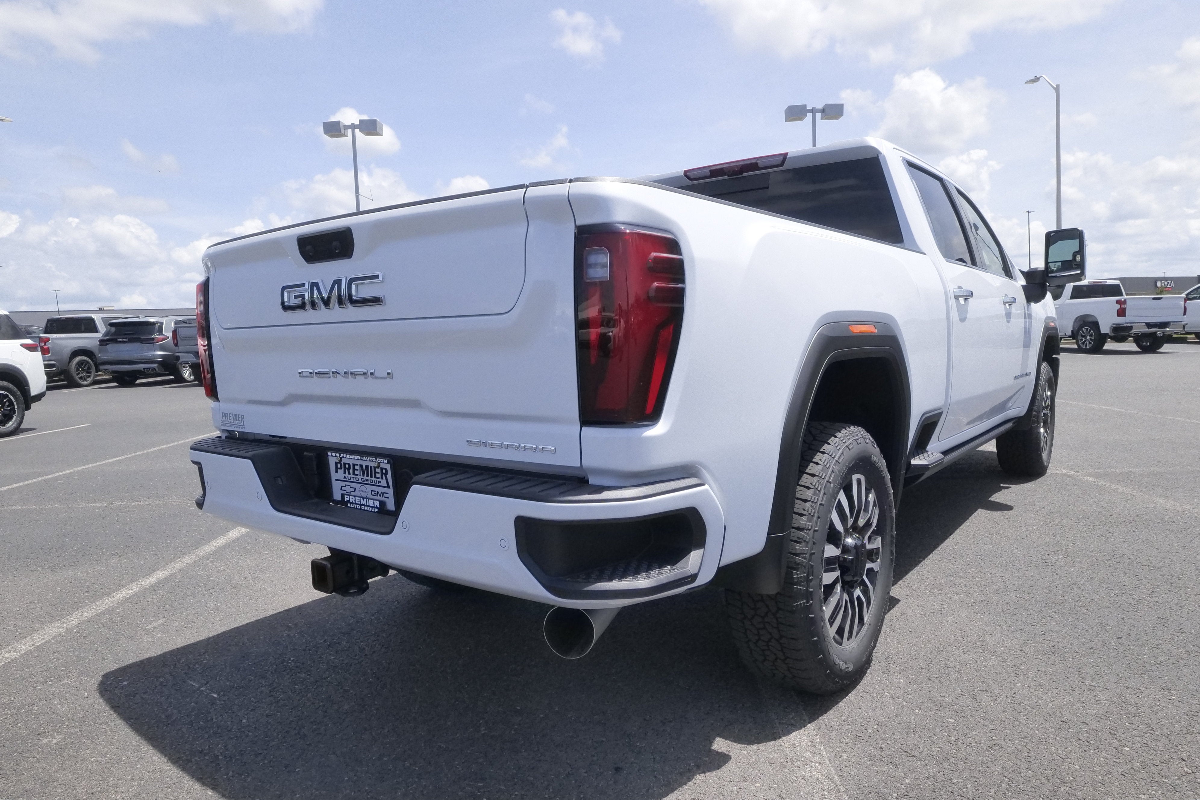 2026 GMC Sierra 3500HD Denali Ultimate - Photo 6