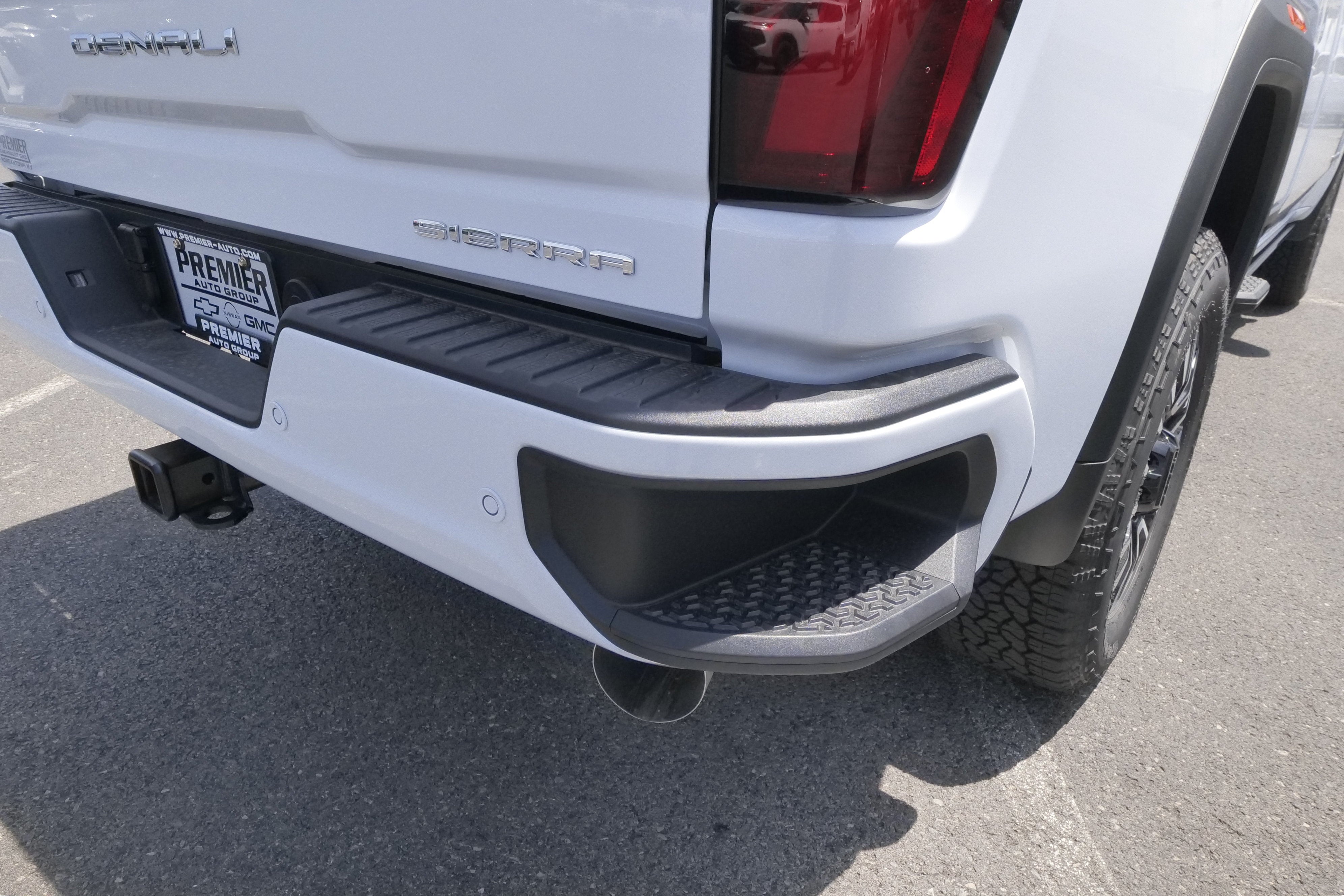 2026 GMC Sierra 3500HD Denali Ultimate - Photo 9