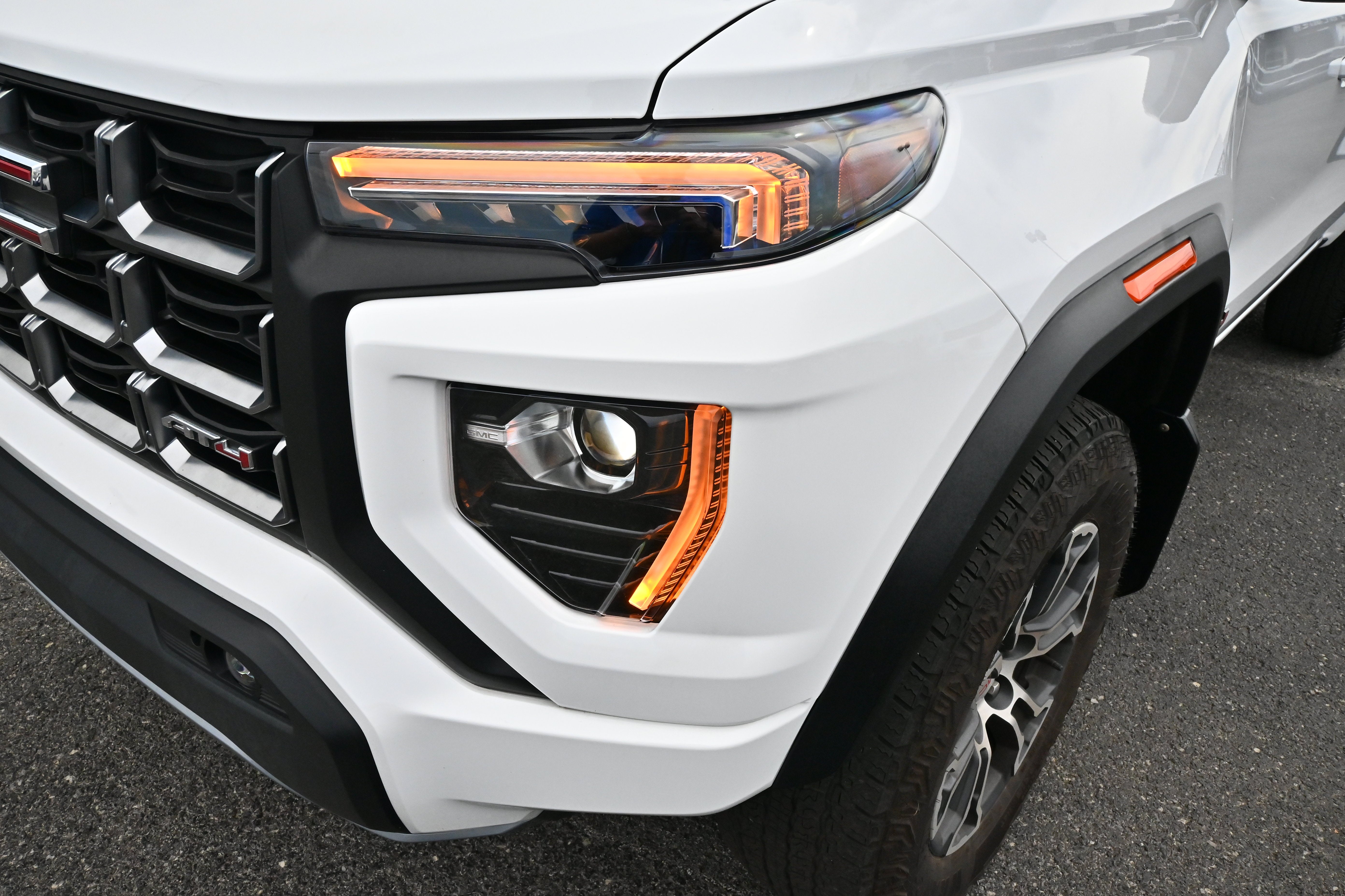 2025 GMC Canyon AT4