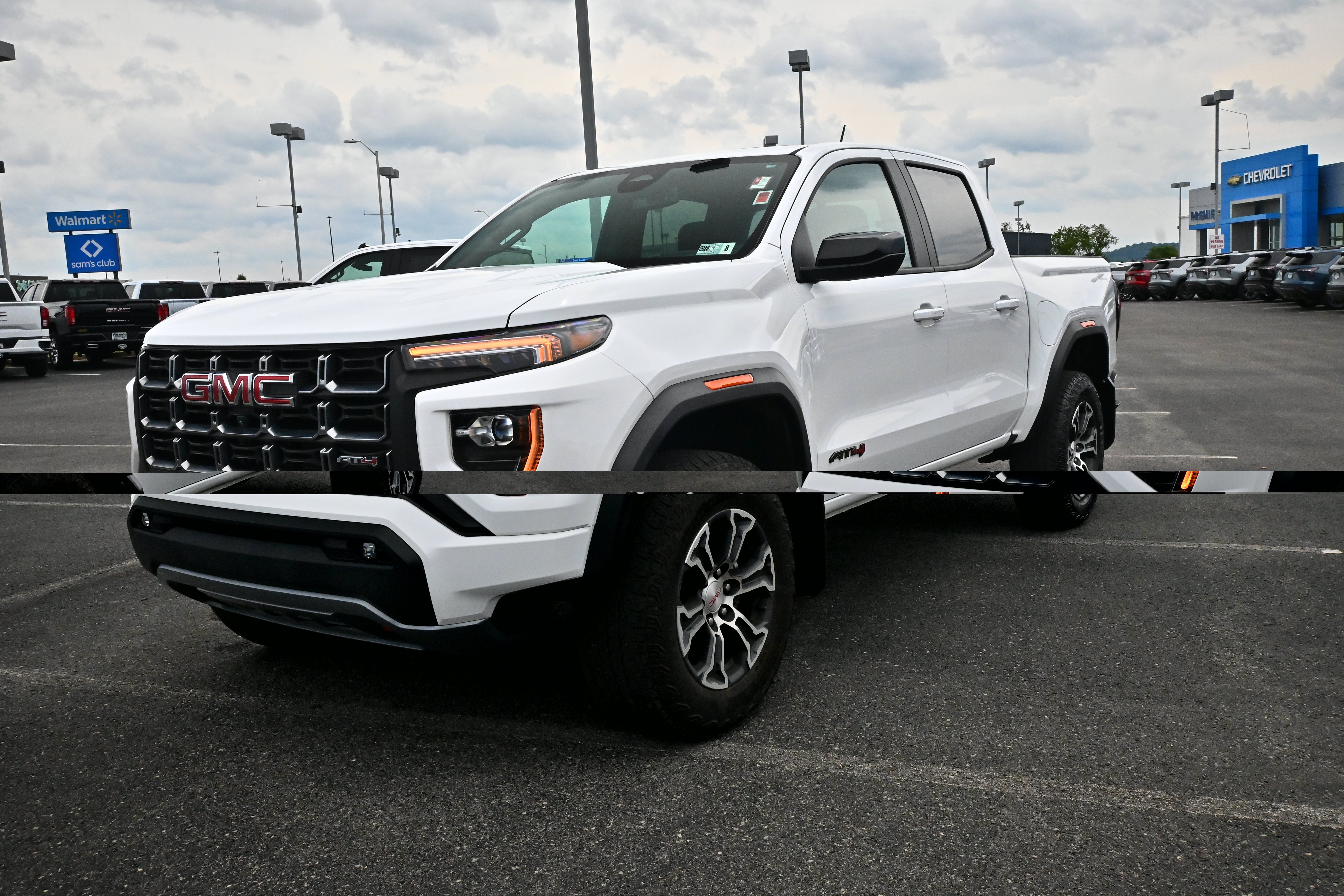2025 GMC Canyon AT4