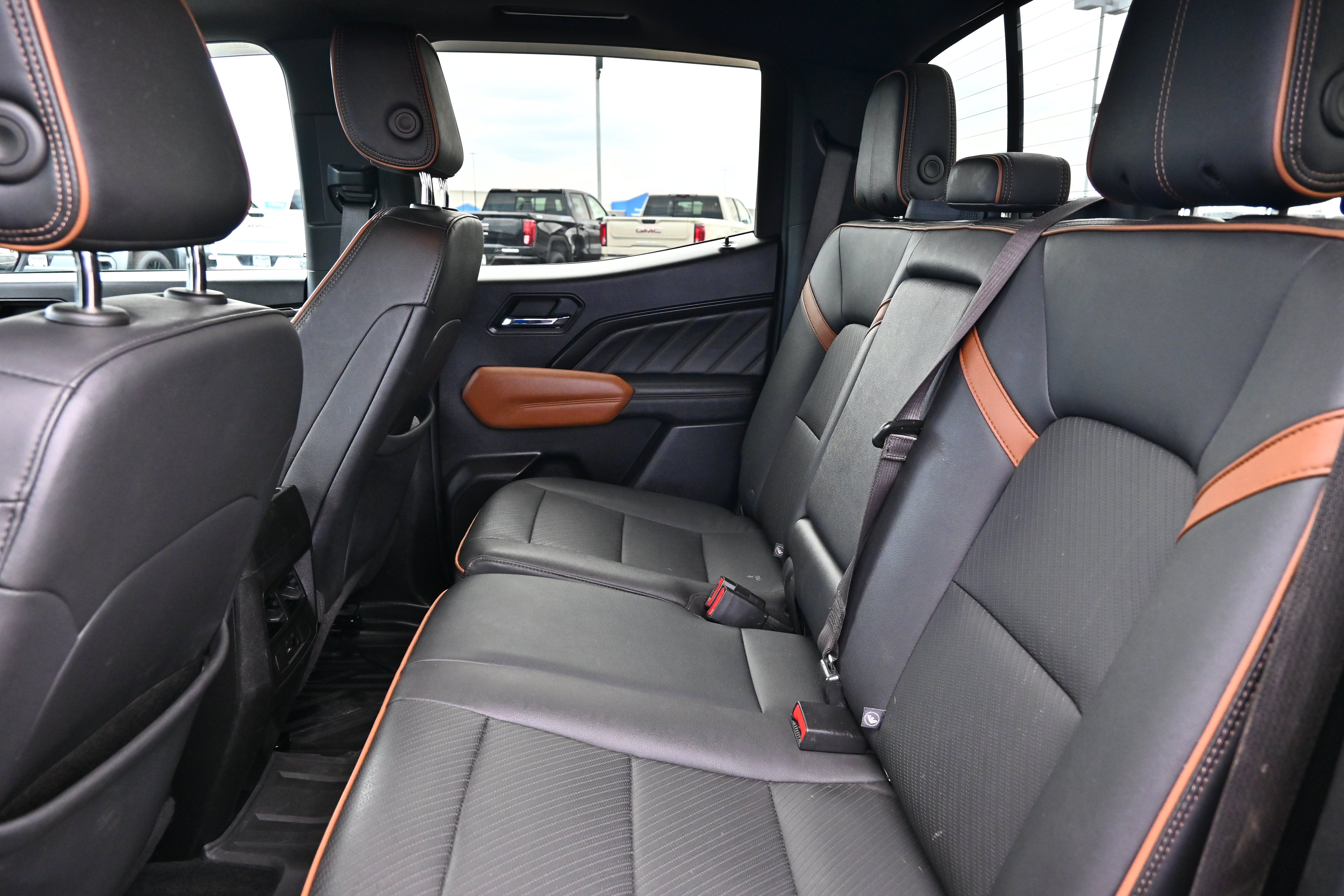 2023 GMC Canyon 4WD AT4