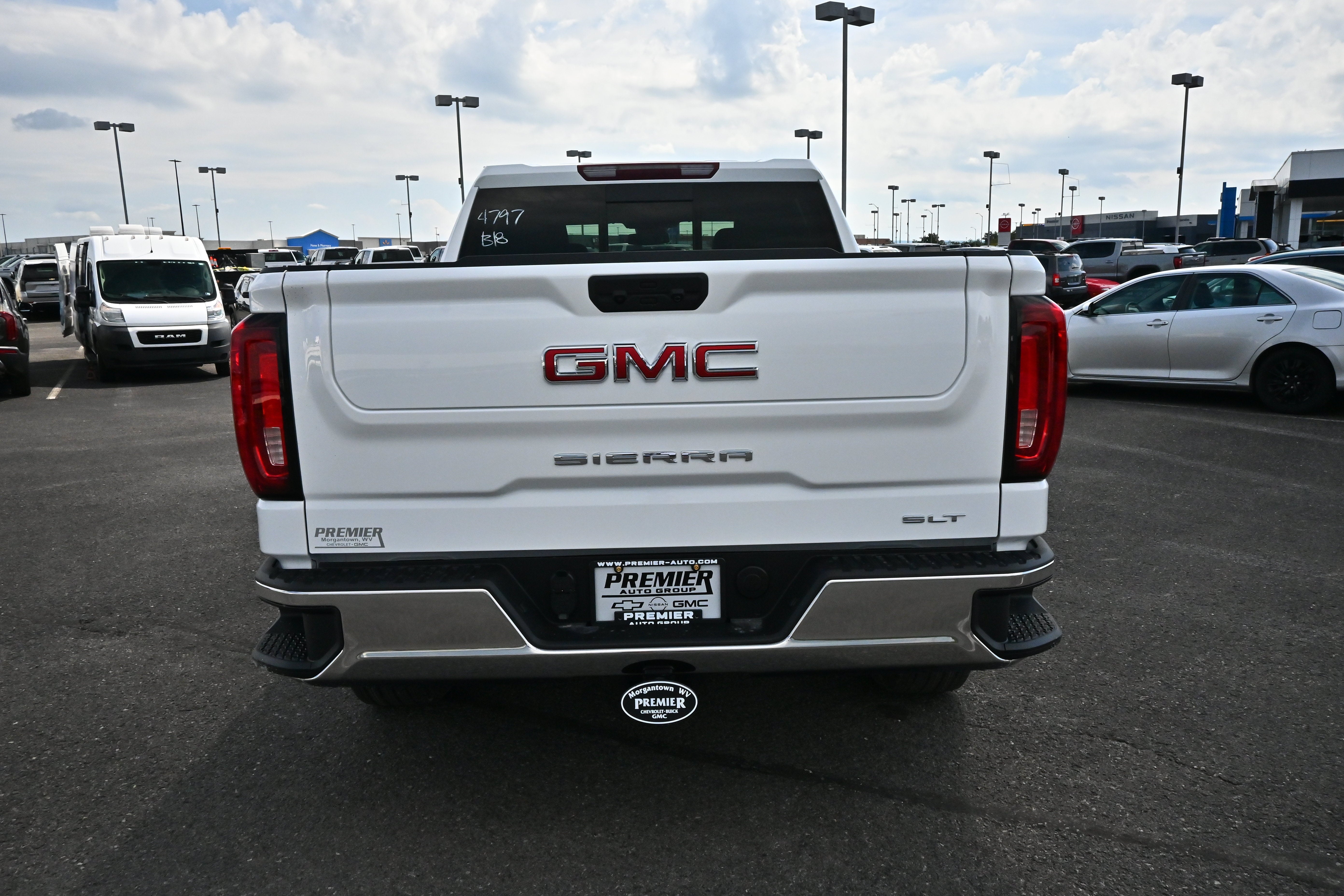 2026 GMC Sierra 1500 SLT