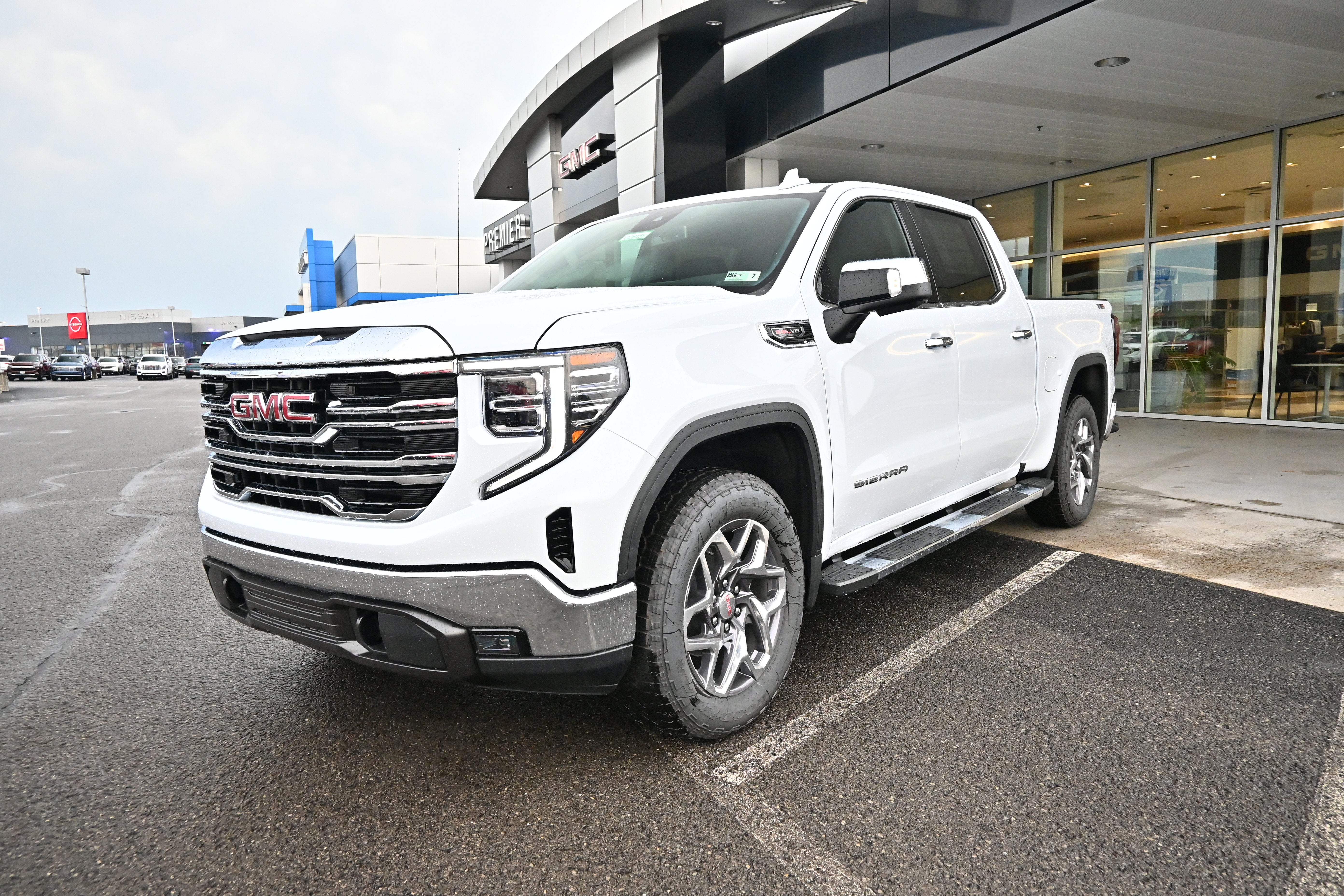 2026 GMC Sierra 1500 SLT