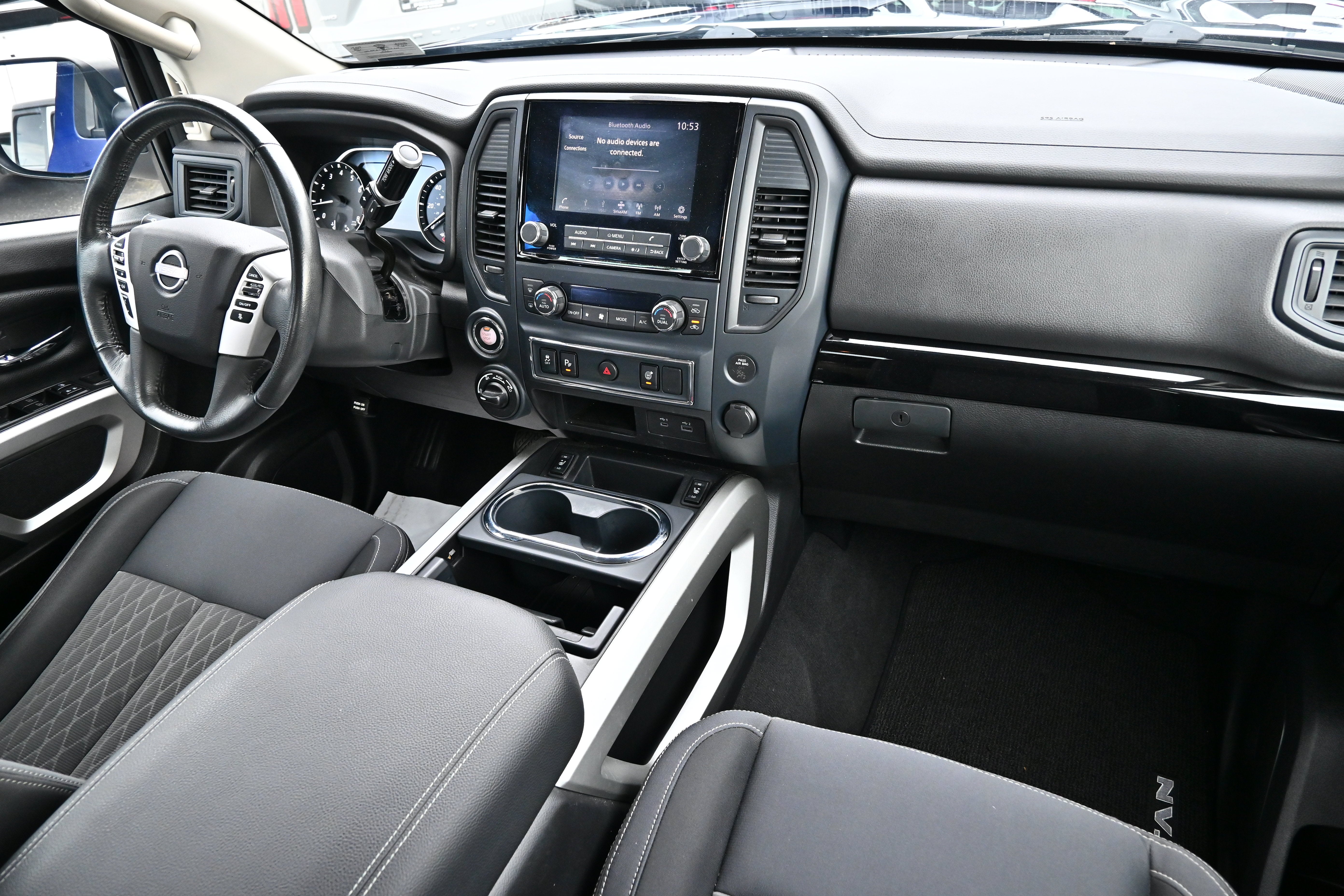 2024 Nissan Titan SV