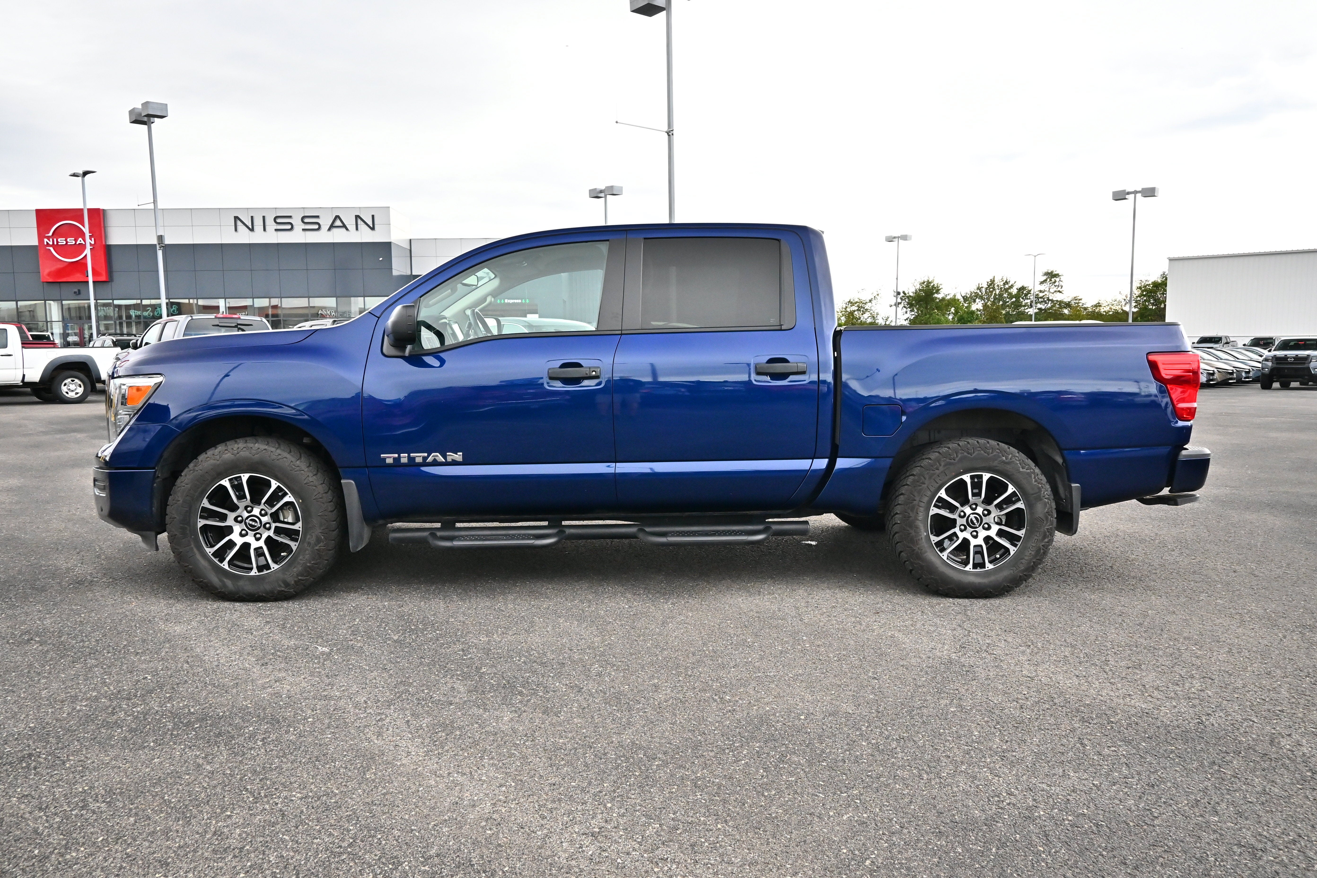 2024 Nissan Titan SV