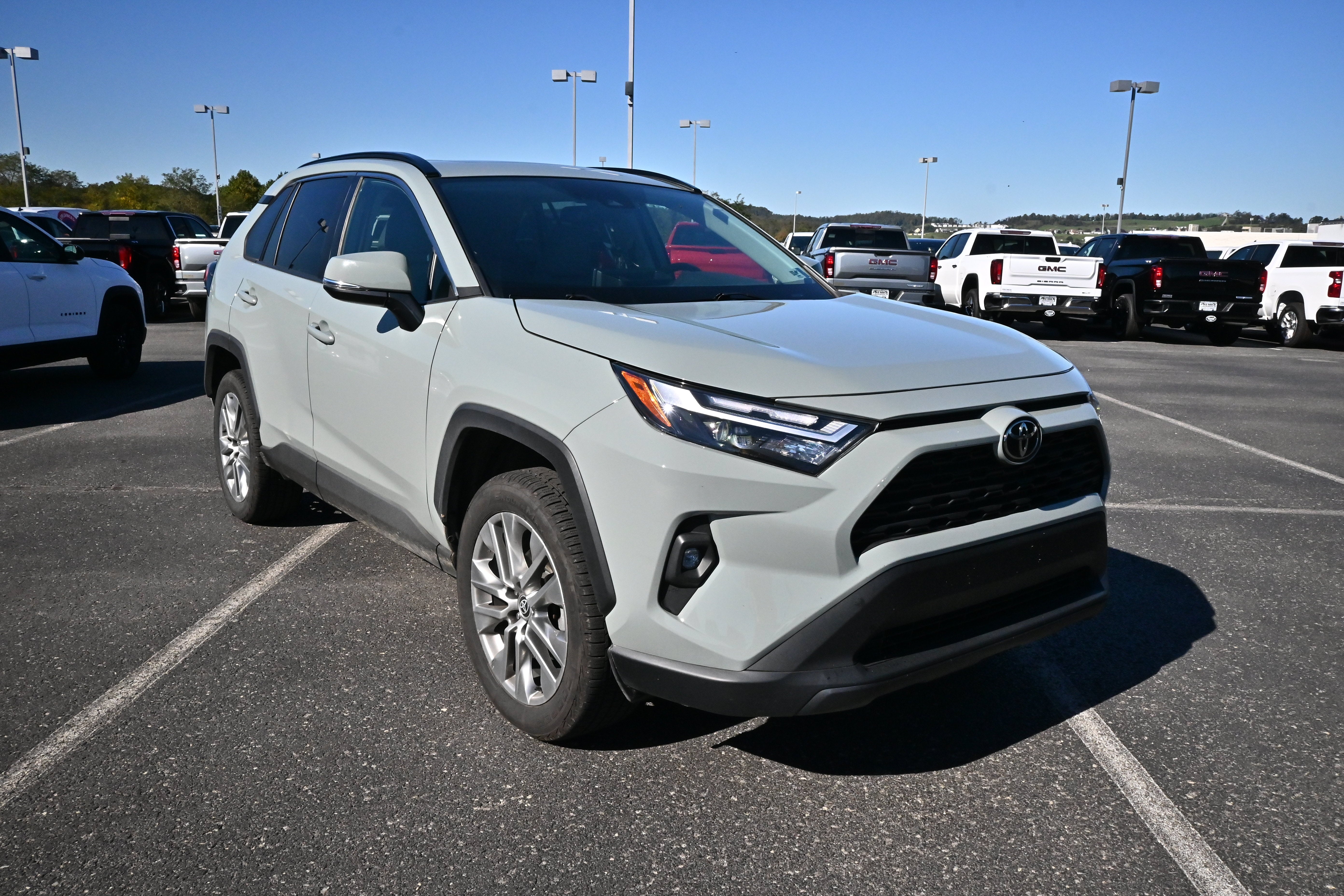 2023 Toyota RAV4 XLE Premium