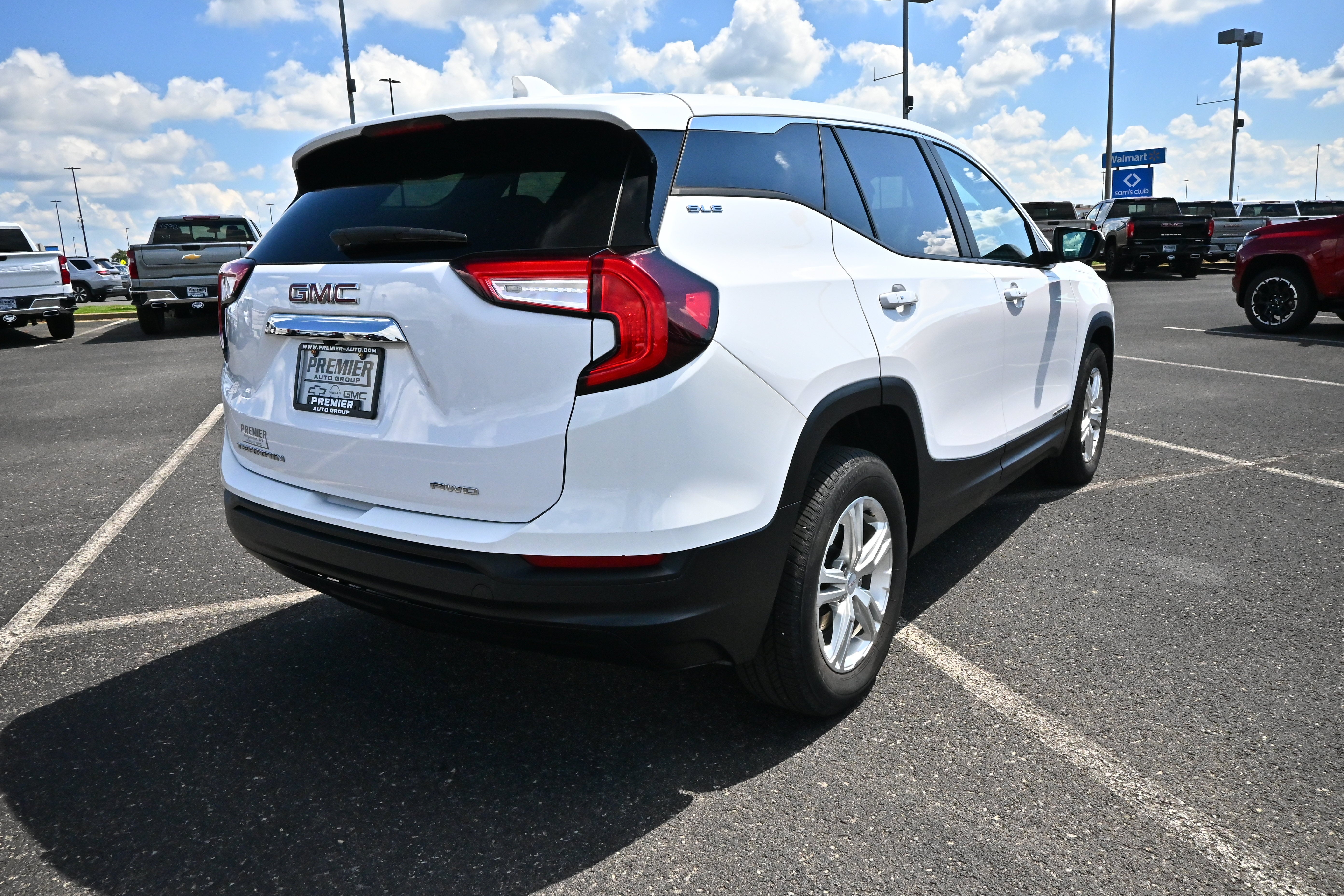 2024 GMC Terrain SLE