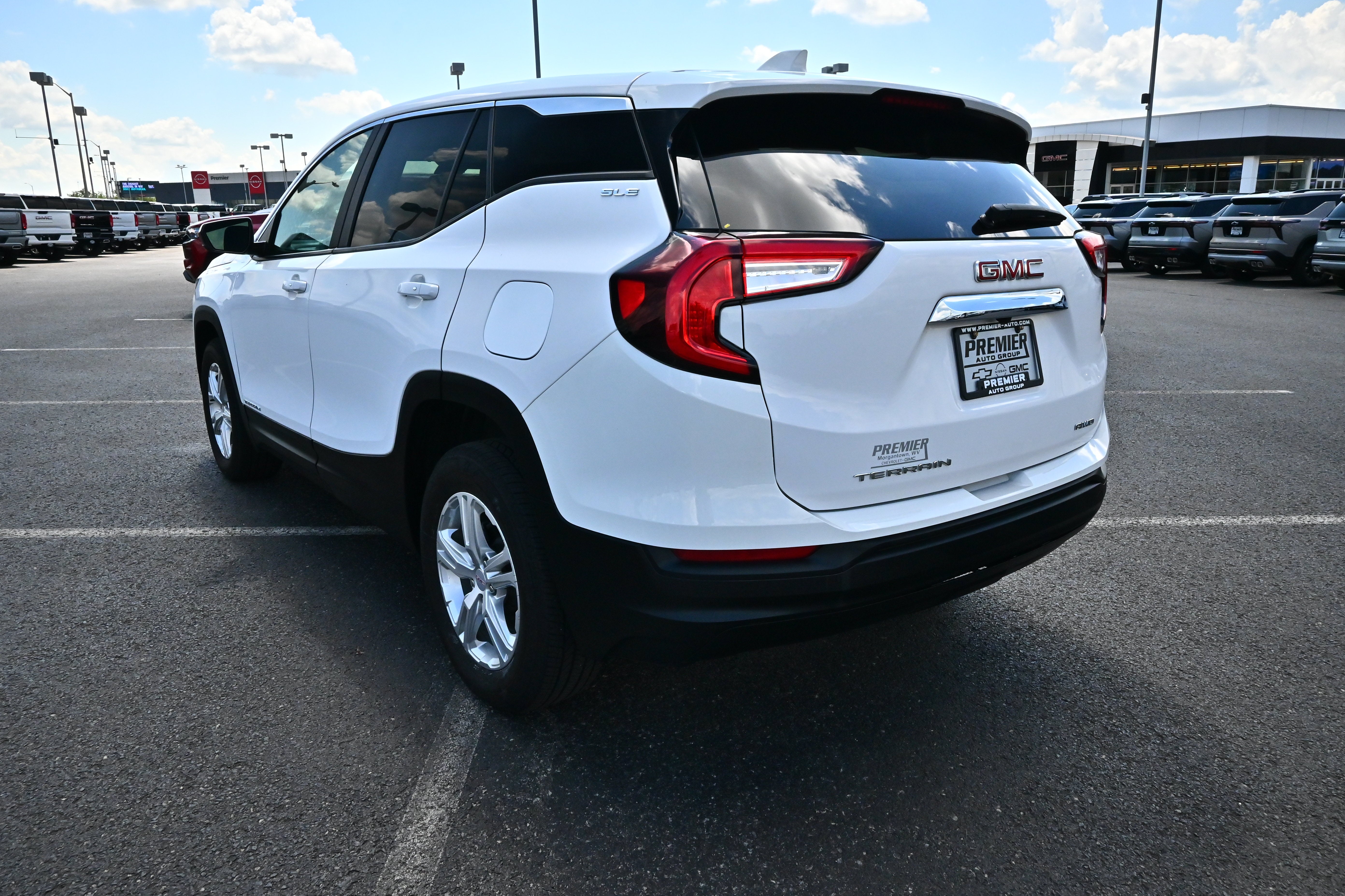 2024 GMC Terrain SLE