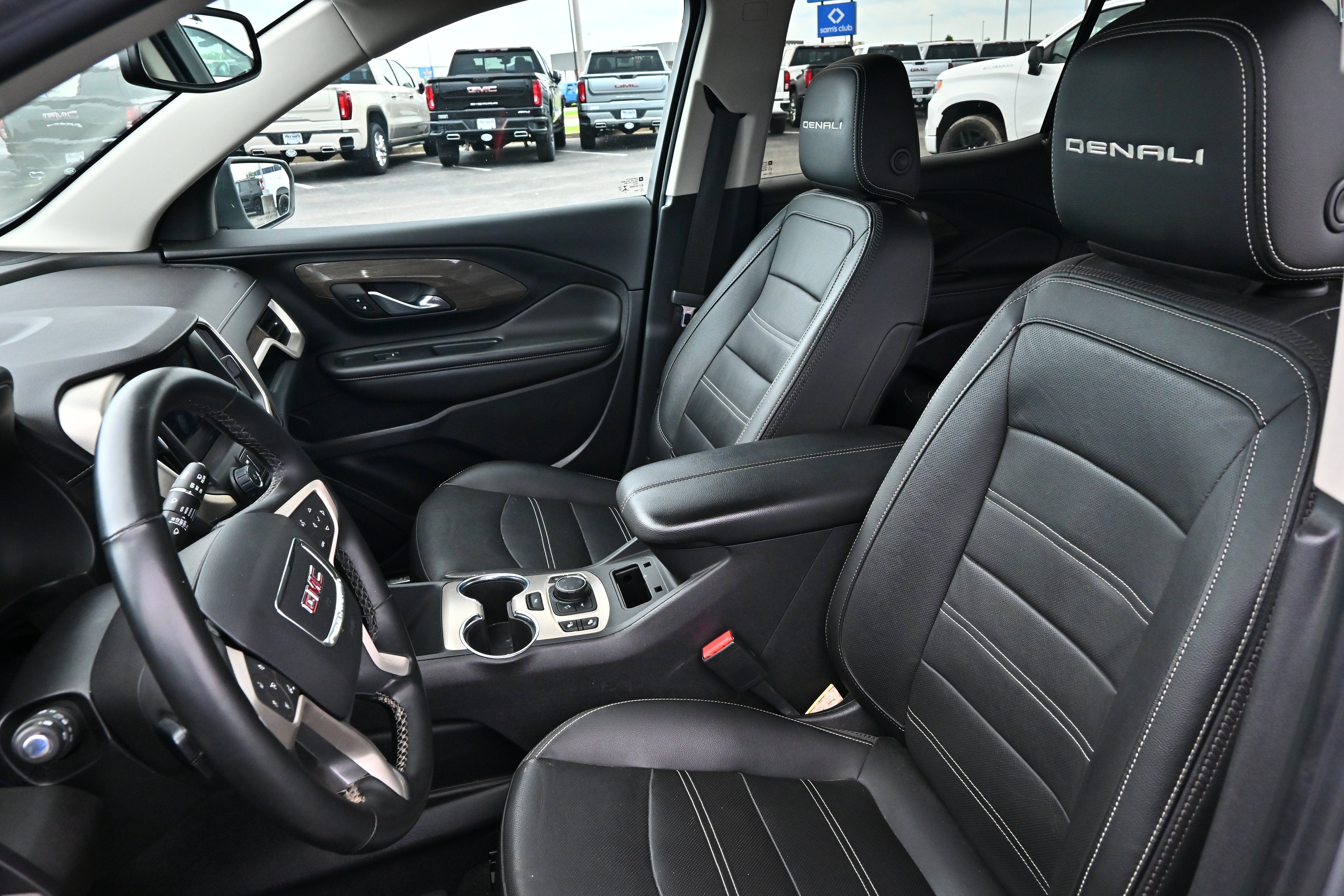 2023 GMC Terrain Denali