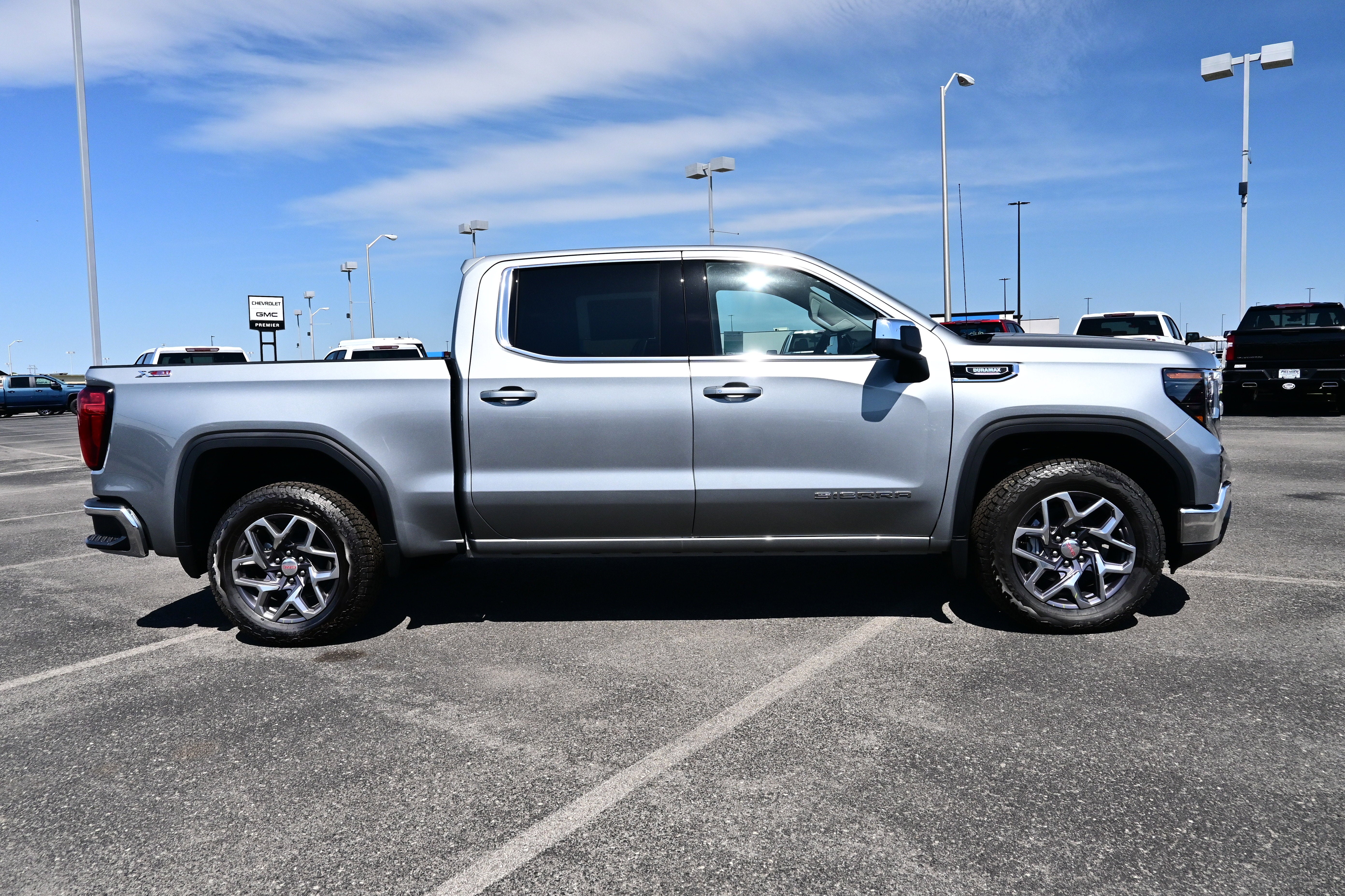 2026 GMC Sierra 1500 SLE