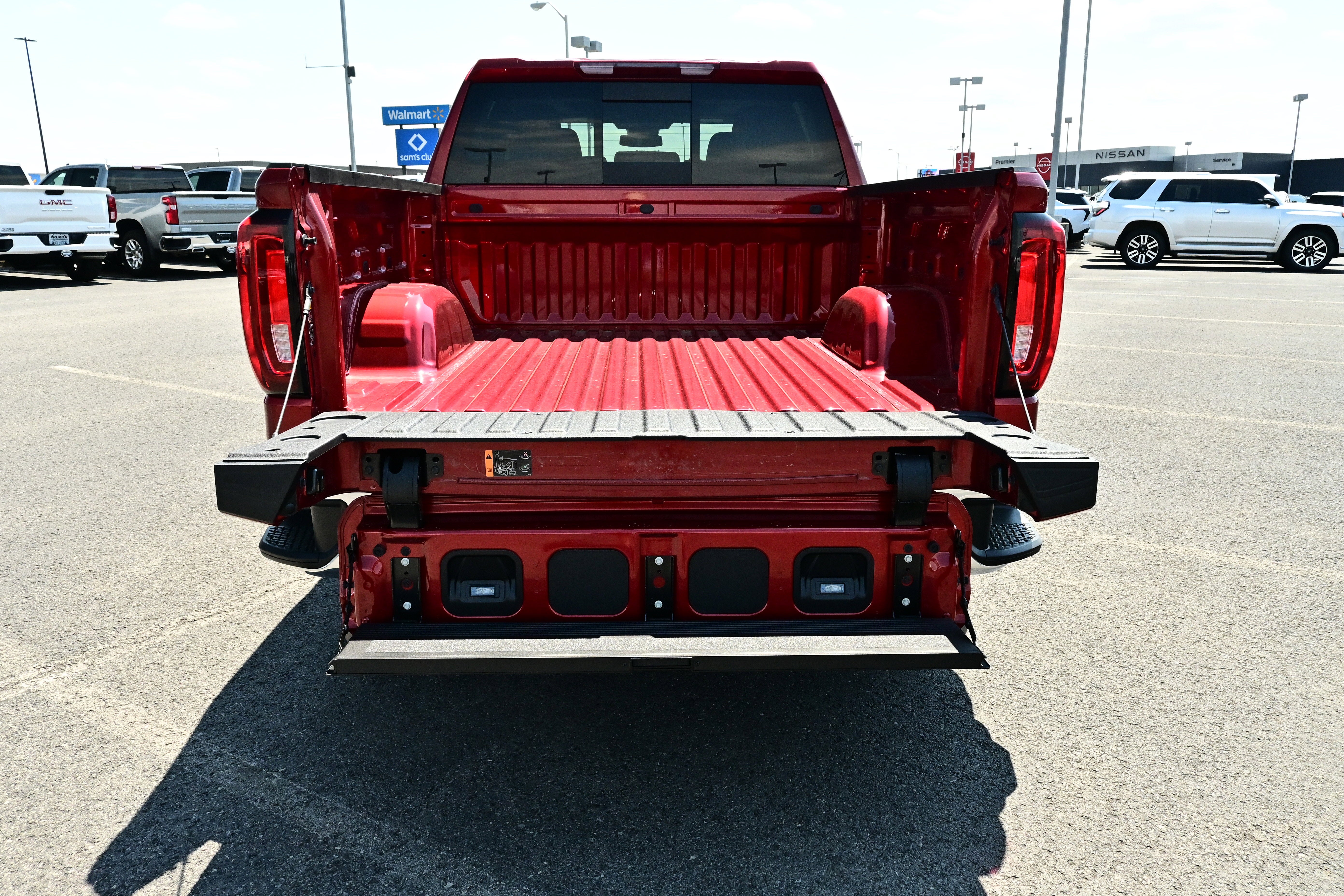 2026 GMC Sierra 1500 SLT - Photo 13