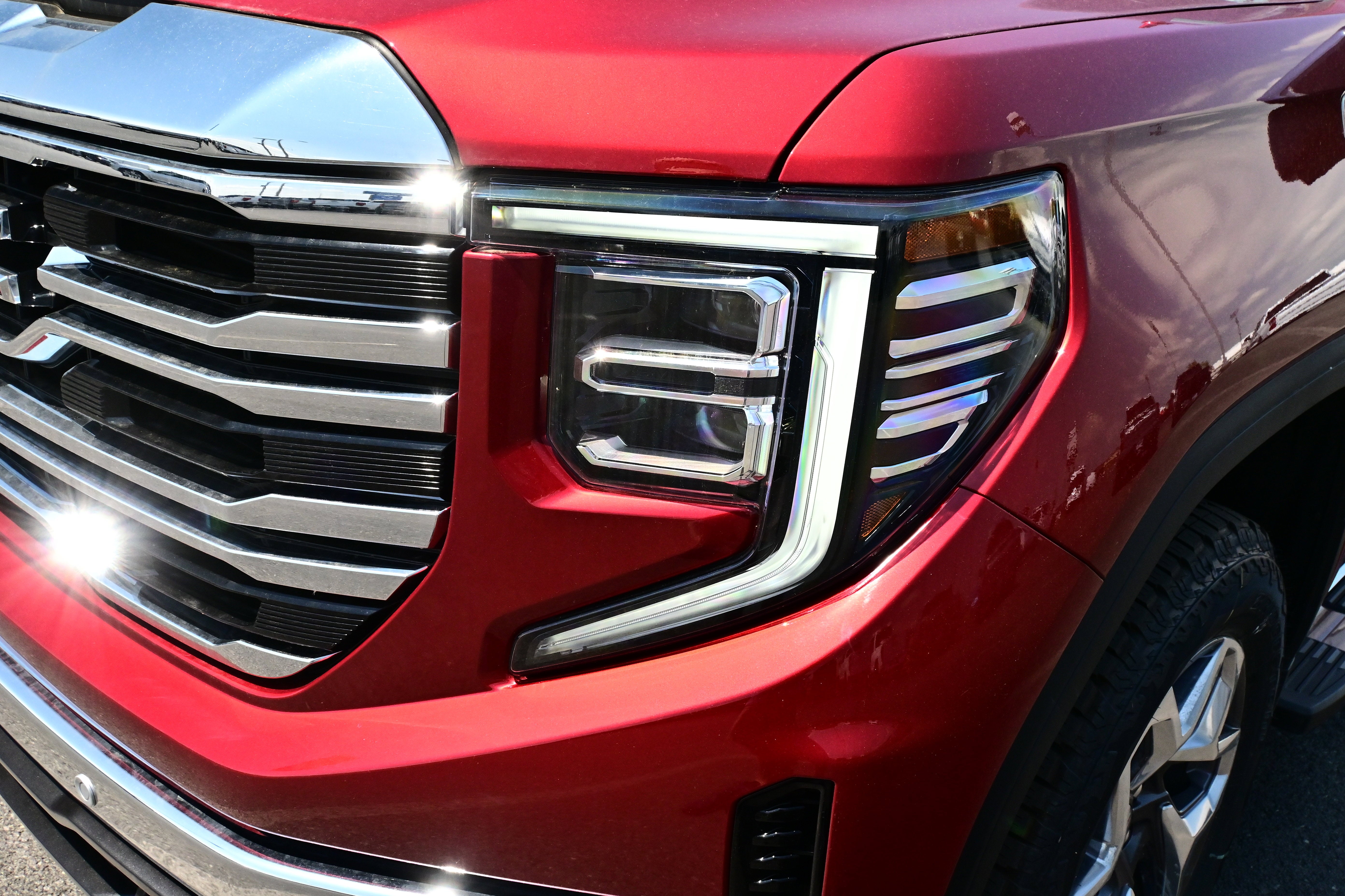 2026 GMC Sierra 1500 SLT - Photo 15
