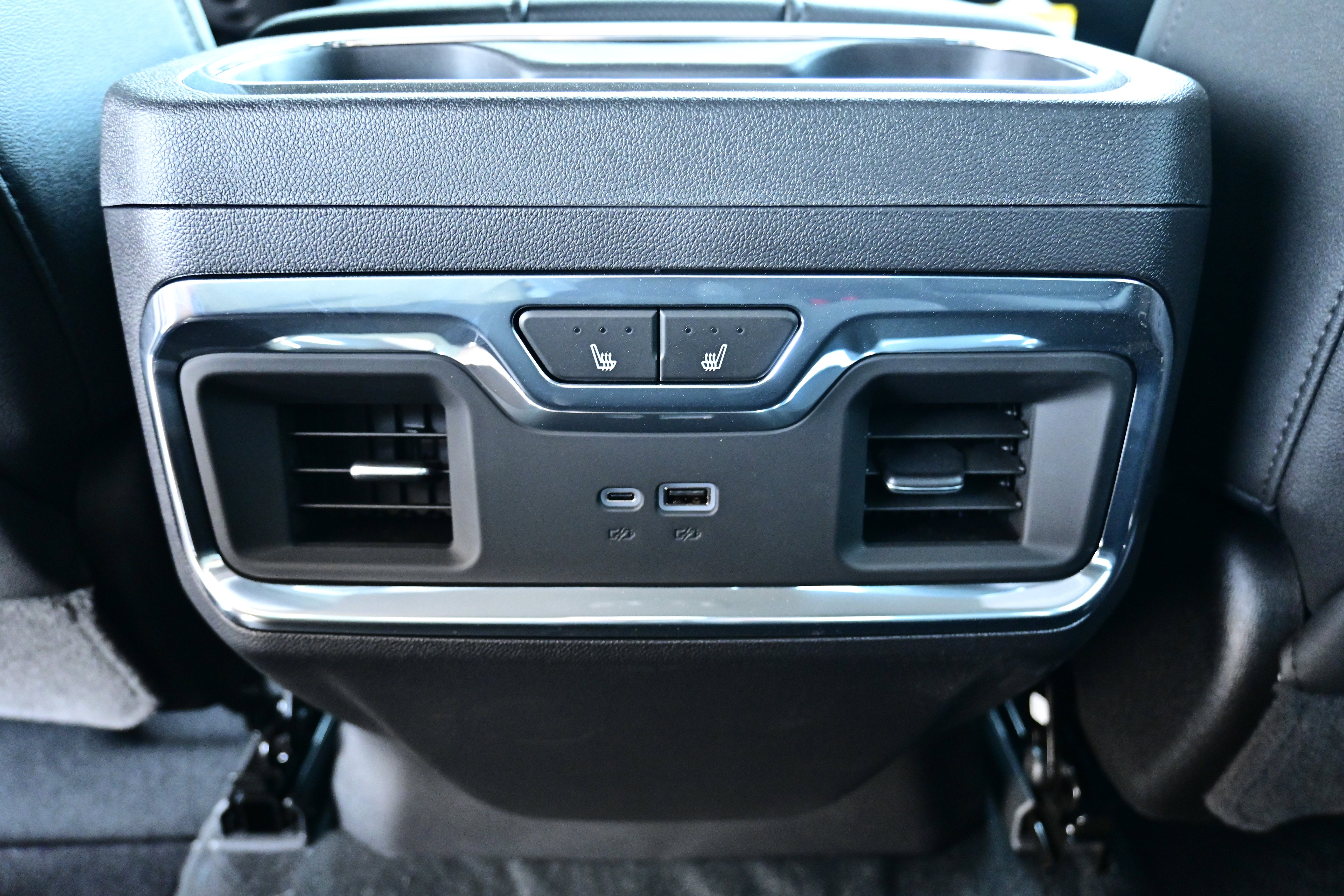 2026 GMC Sierra 1500 SLT - Photo 17