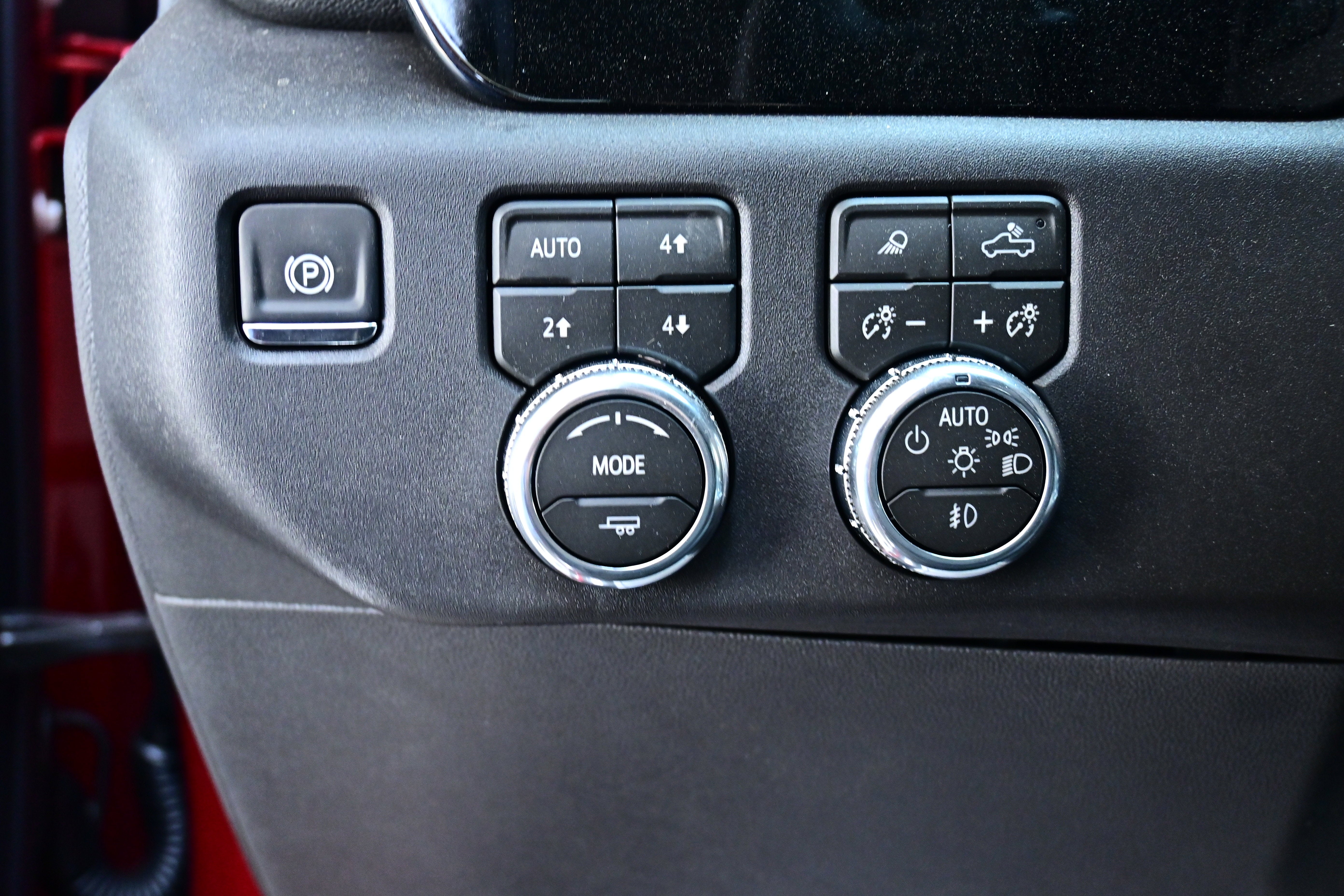 2026 GMC Sierra 1500 SLT - Photo 24