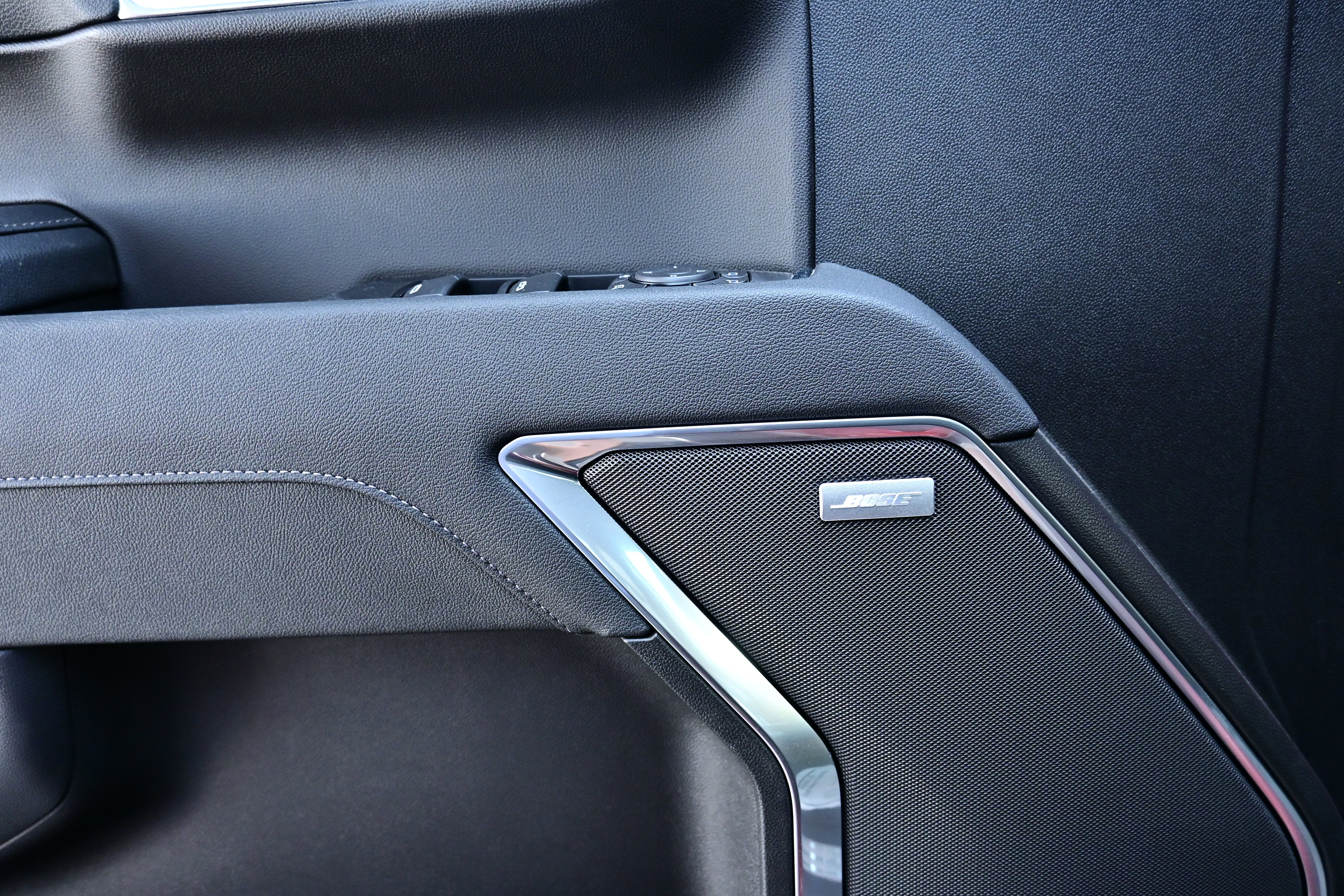 2026 GMC Sierra 1500 SLT - Photo 26