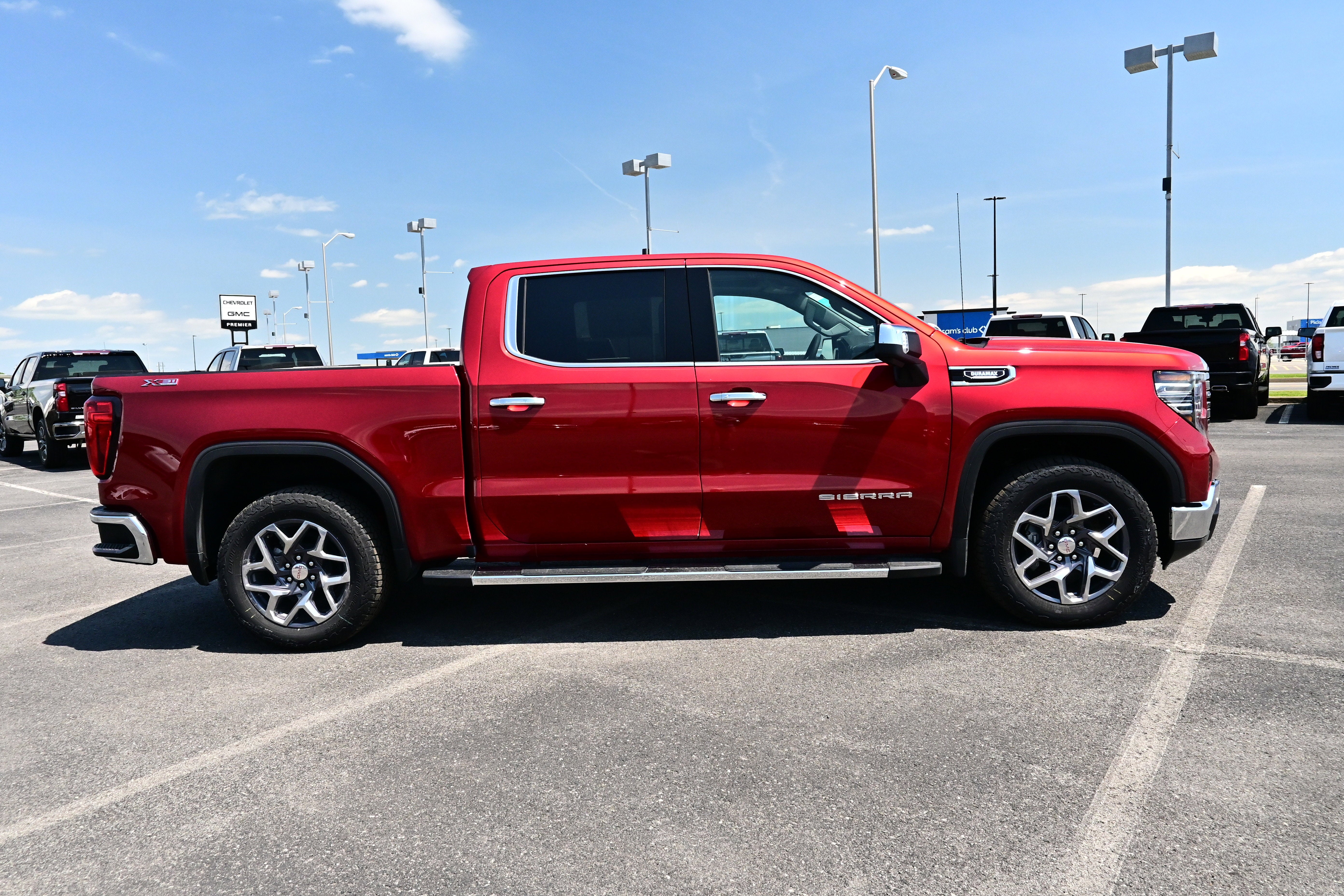 2026 GMC Sierra 1500 SLT - Photo 5