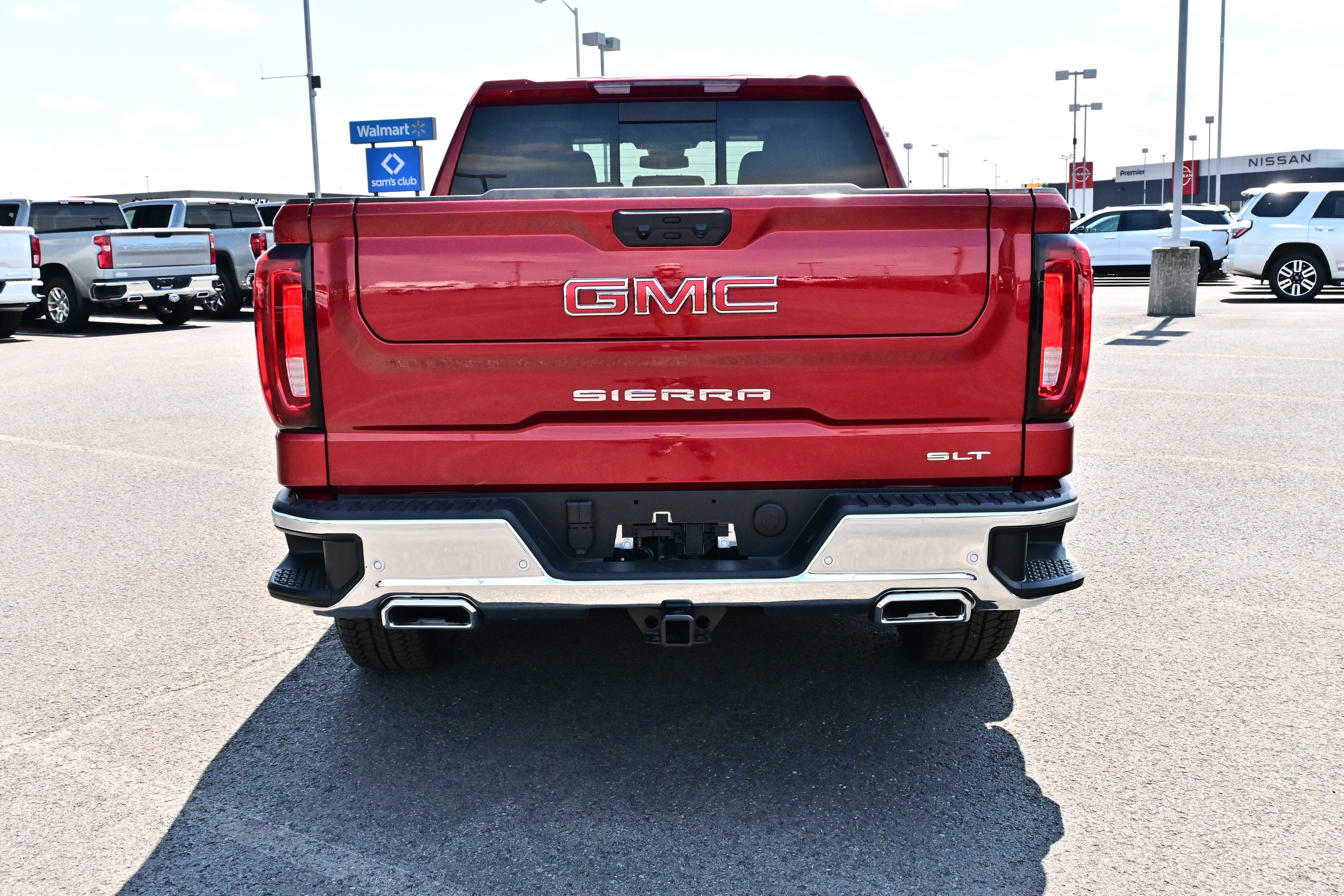 2026 GMC Sierra 1500 SLT - Photo 7