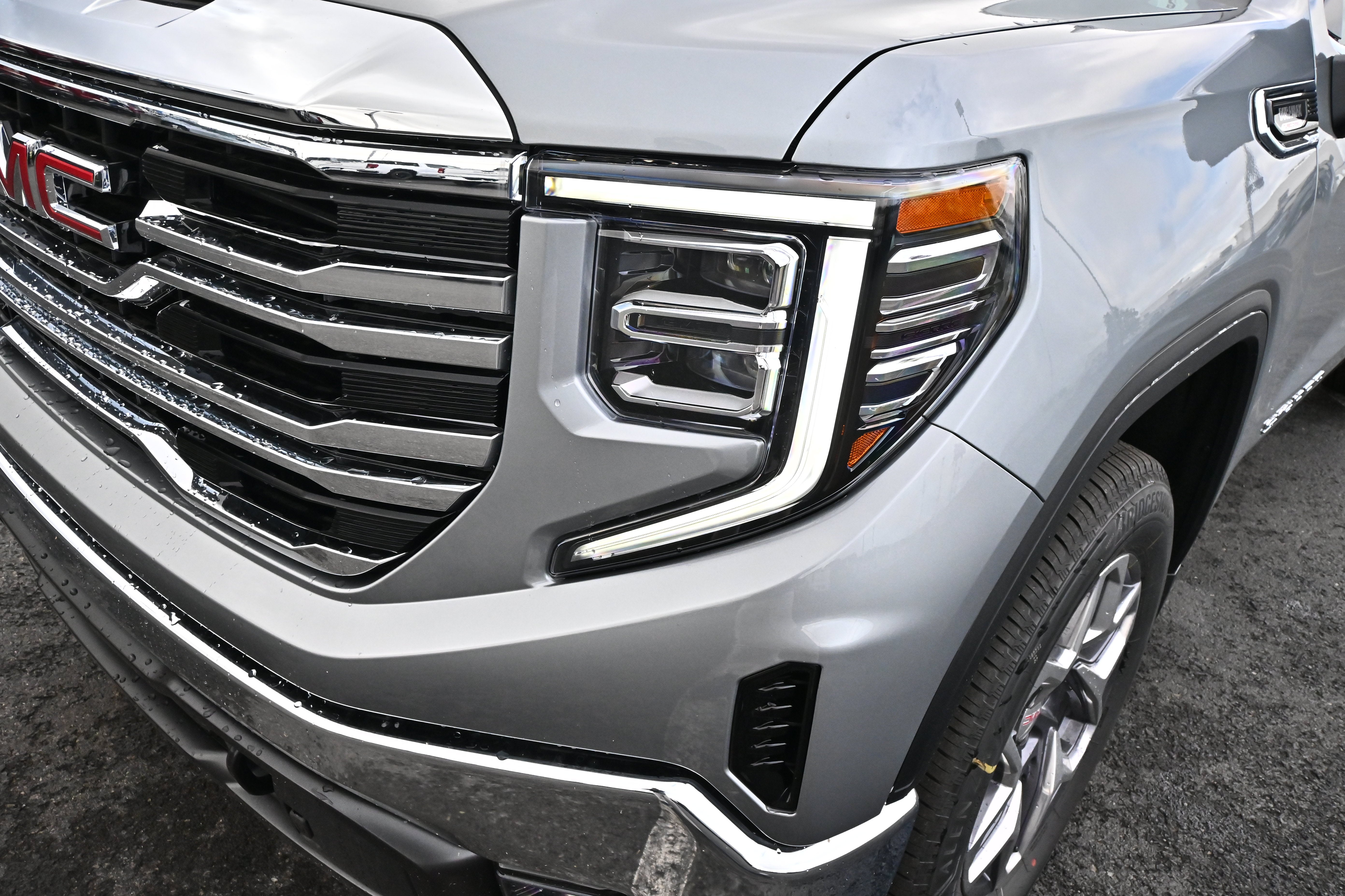 2026 GMC Sierra 1500 SLT