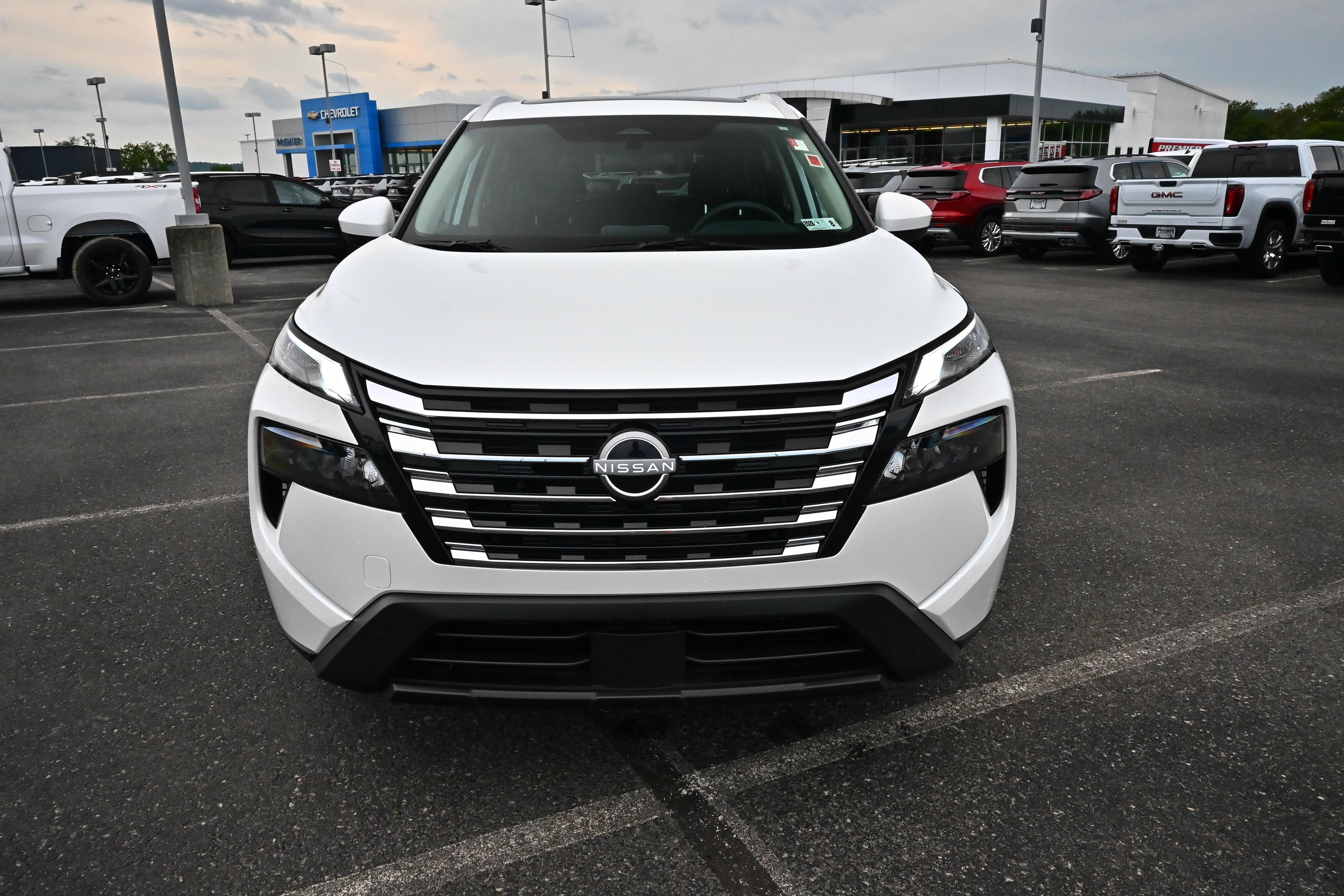 2026 Nissan Rogue SV