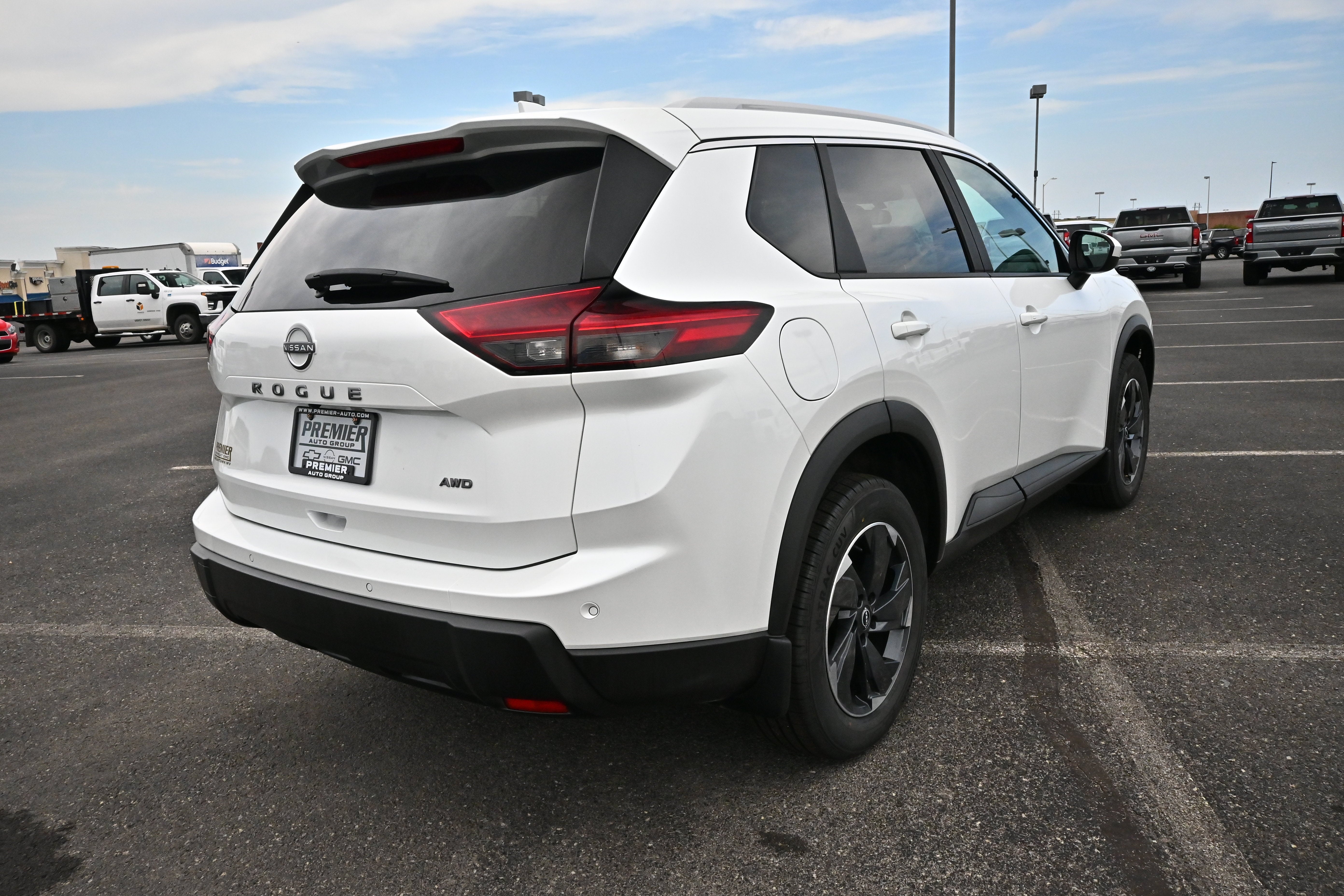 2026 Nissan Rogue SV