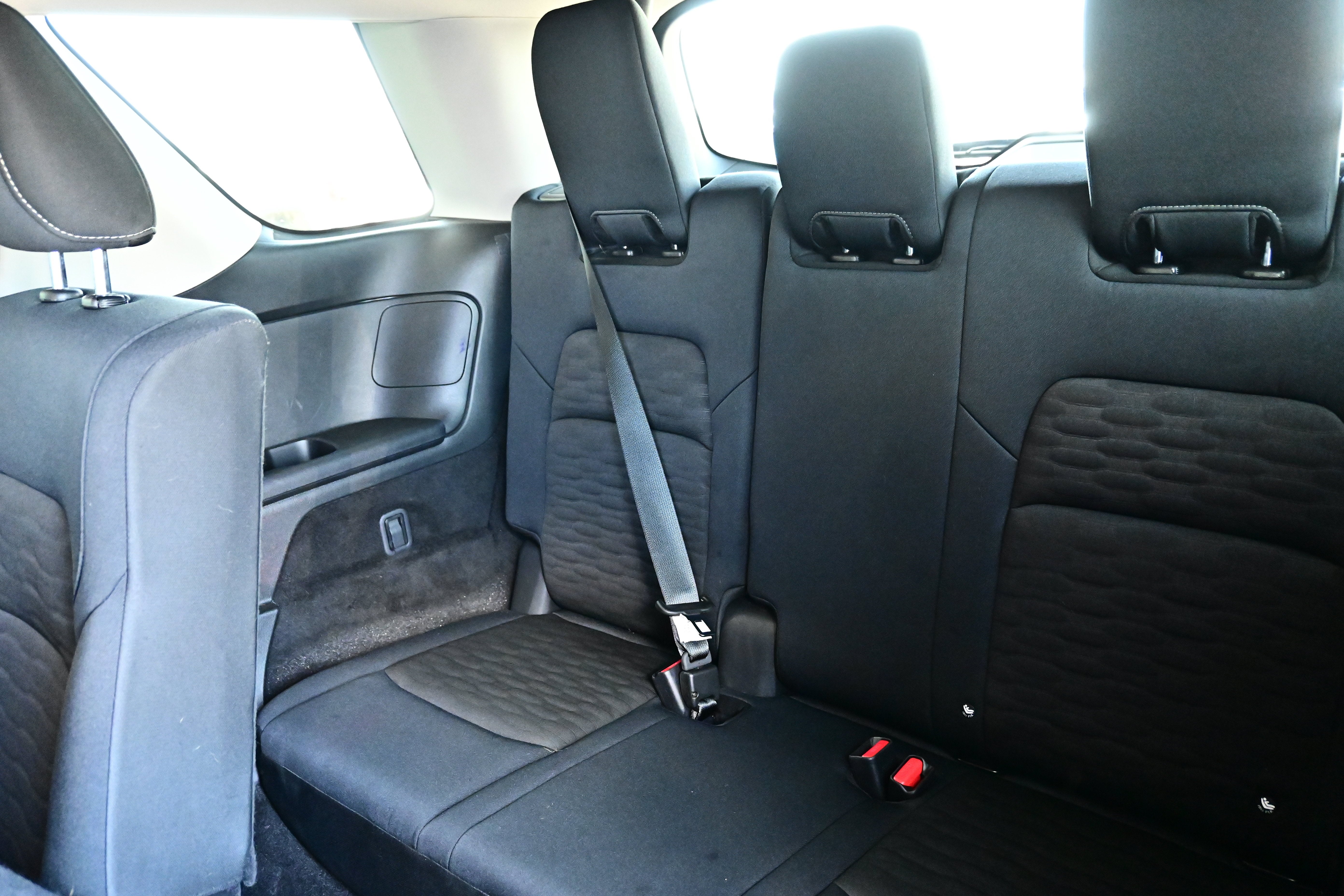 2025 Nissan Pathfinder S