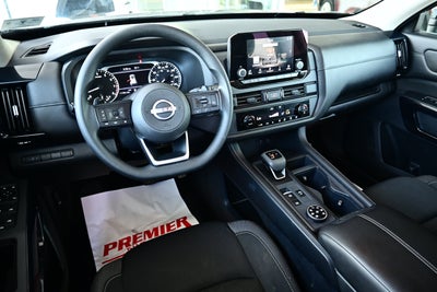2025 Nissan Pathfinder S