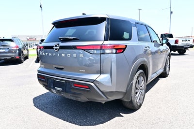 2025 Nissan Pathfinder S