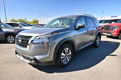 2023 Nissan Pathfinder SL