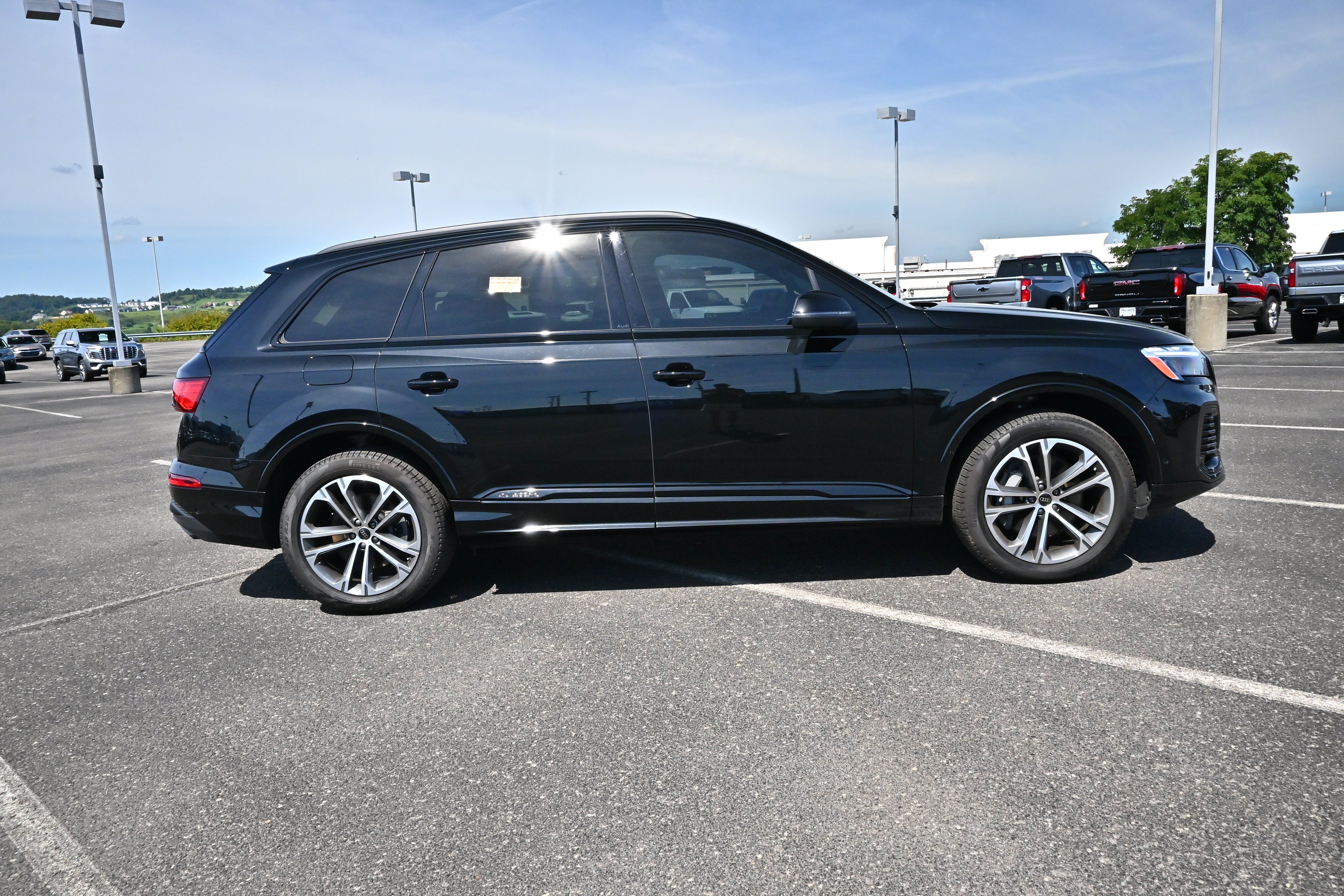2026 Audi Q7 Premium