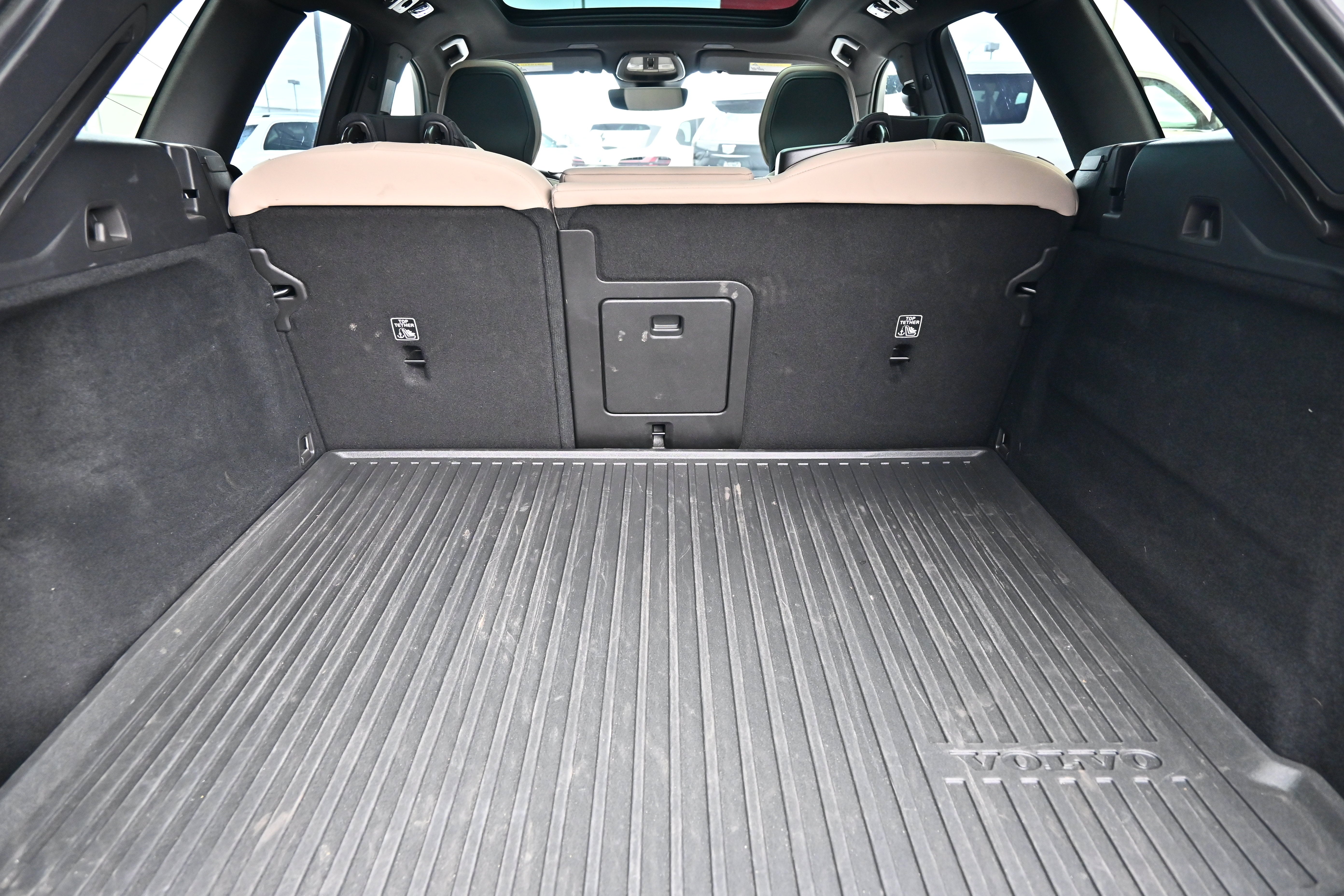 2026 Volvo XC60 Plus