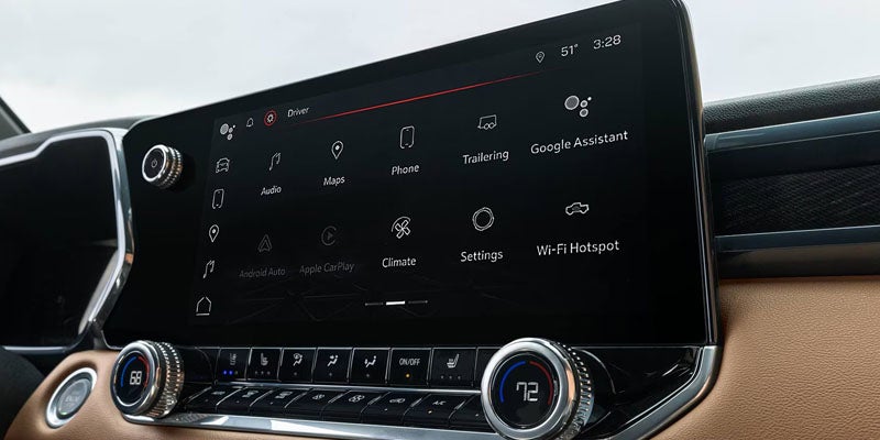 Infotainment system in 2026 GMC Canyon